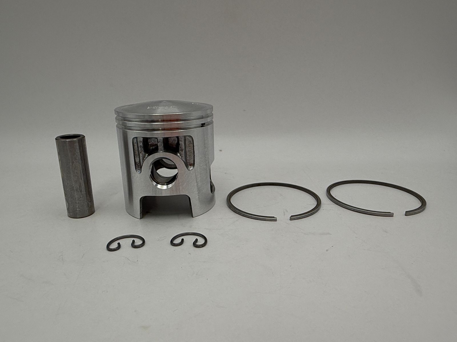 Athena Cast Pistons - 131020ACR image
