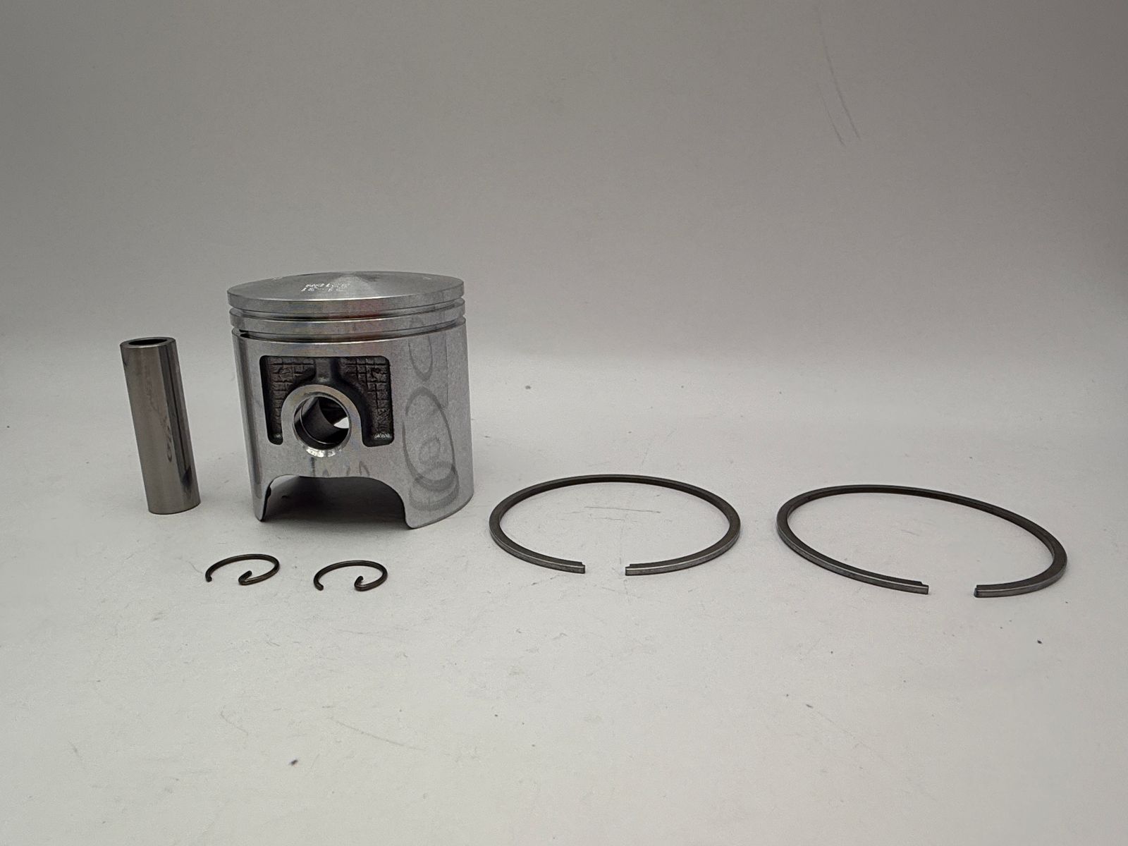 Athena Cast Pistons - 131130ACQ image