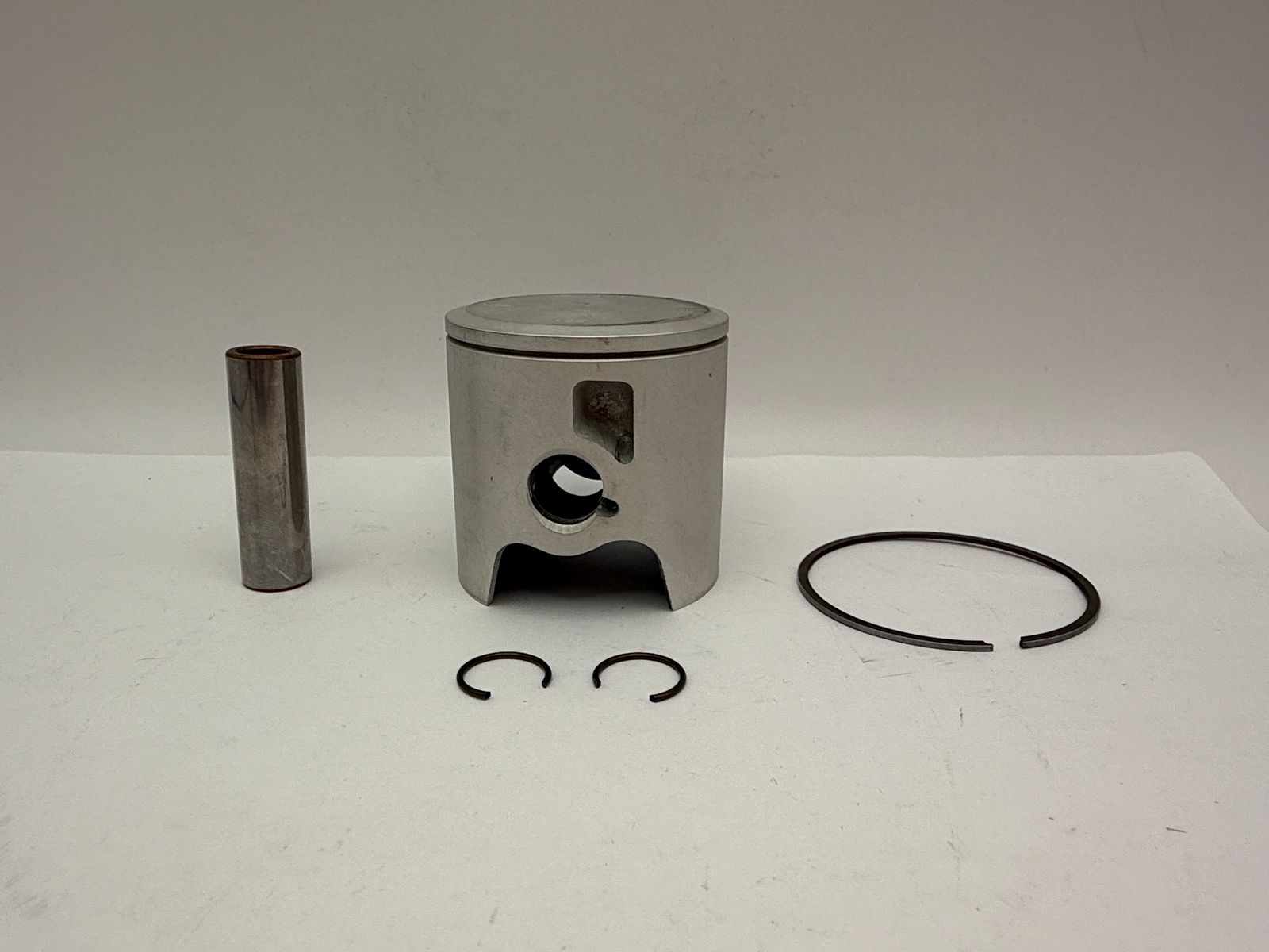 Athena Cast Pistons - 132060ACQ image