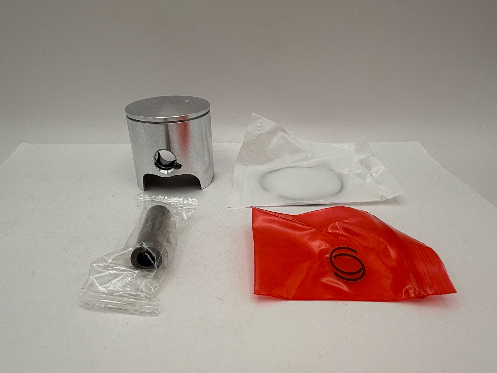 Athena Cast Pistons - 135700ACU image