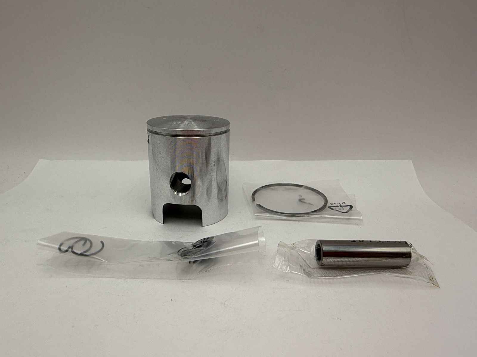 Athena Cast Pistons - 135950ACZ image