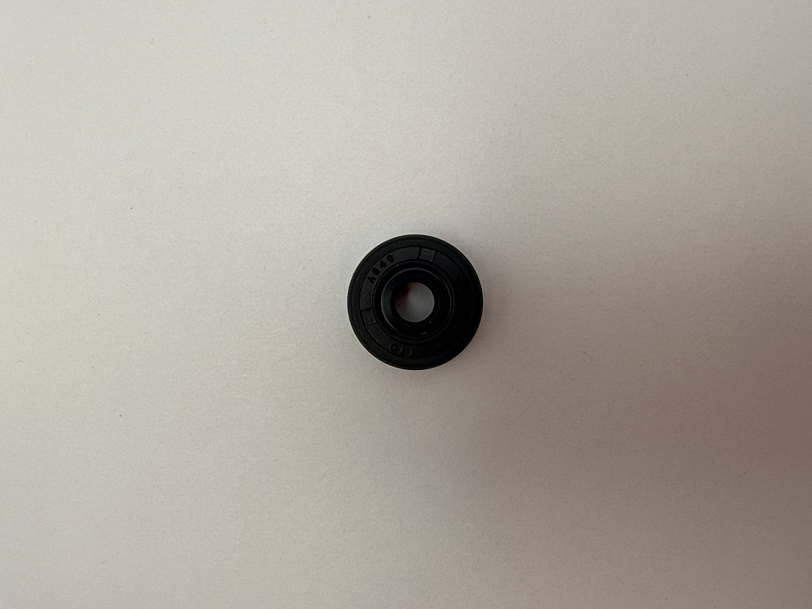 Oil Seals - 511805H image