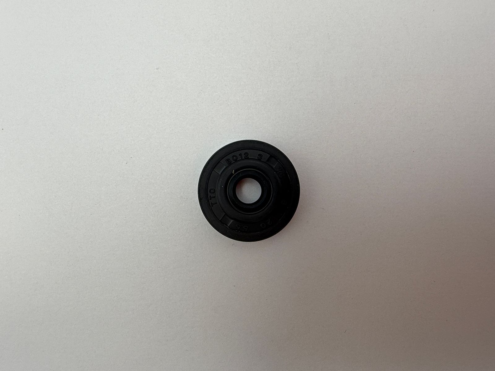 Oil Seals - 512005H image
