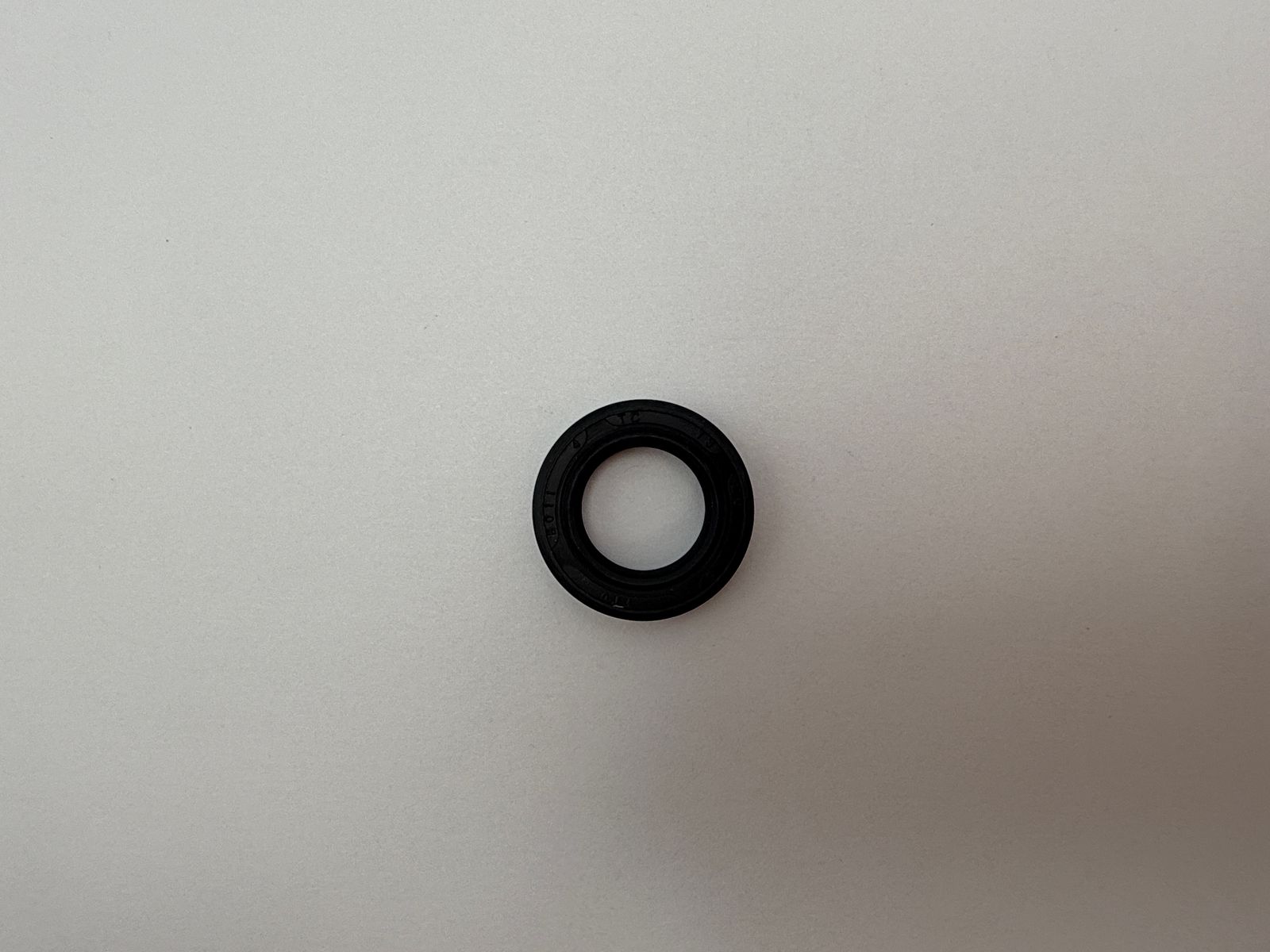 Oil Seals - 512020H image