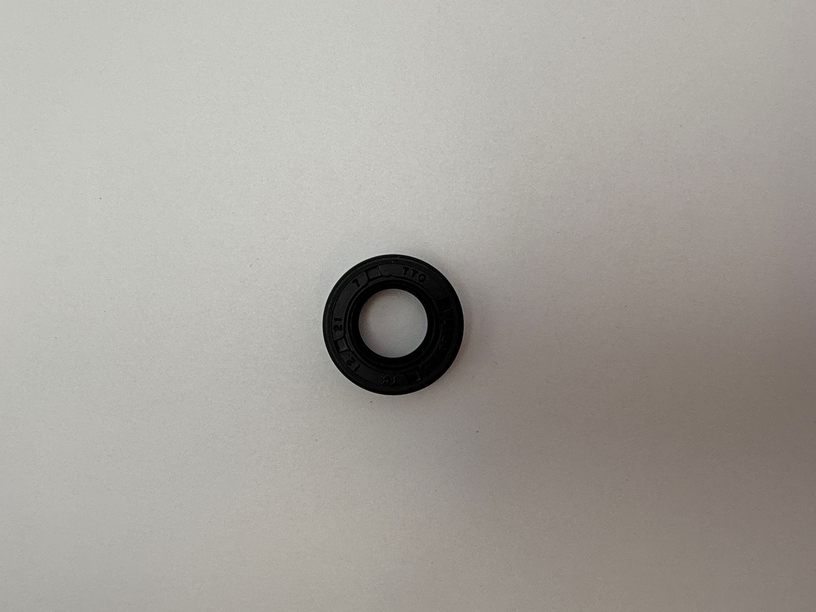 Oil Seals - 512118H image