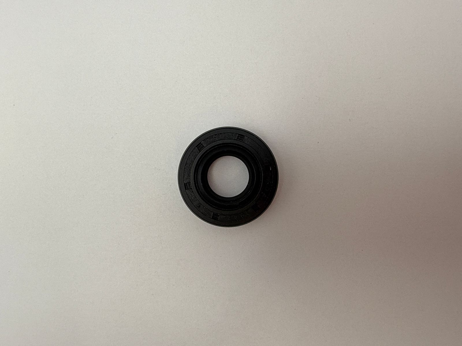Oil Seals - 512435H image