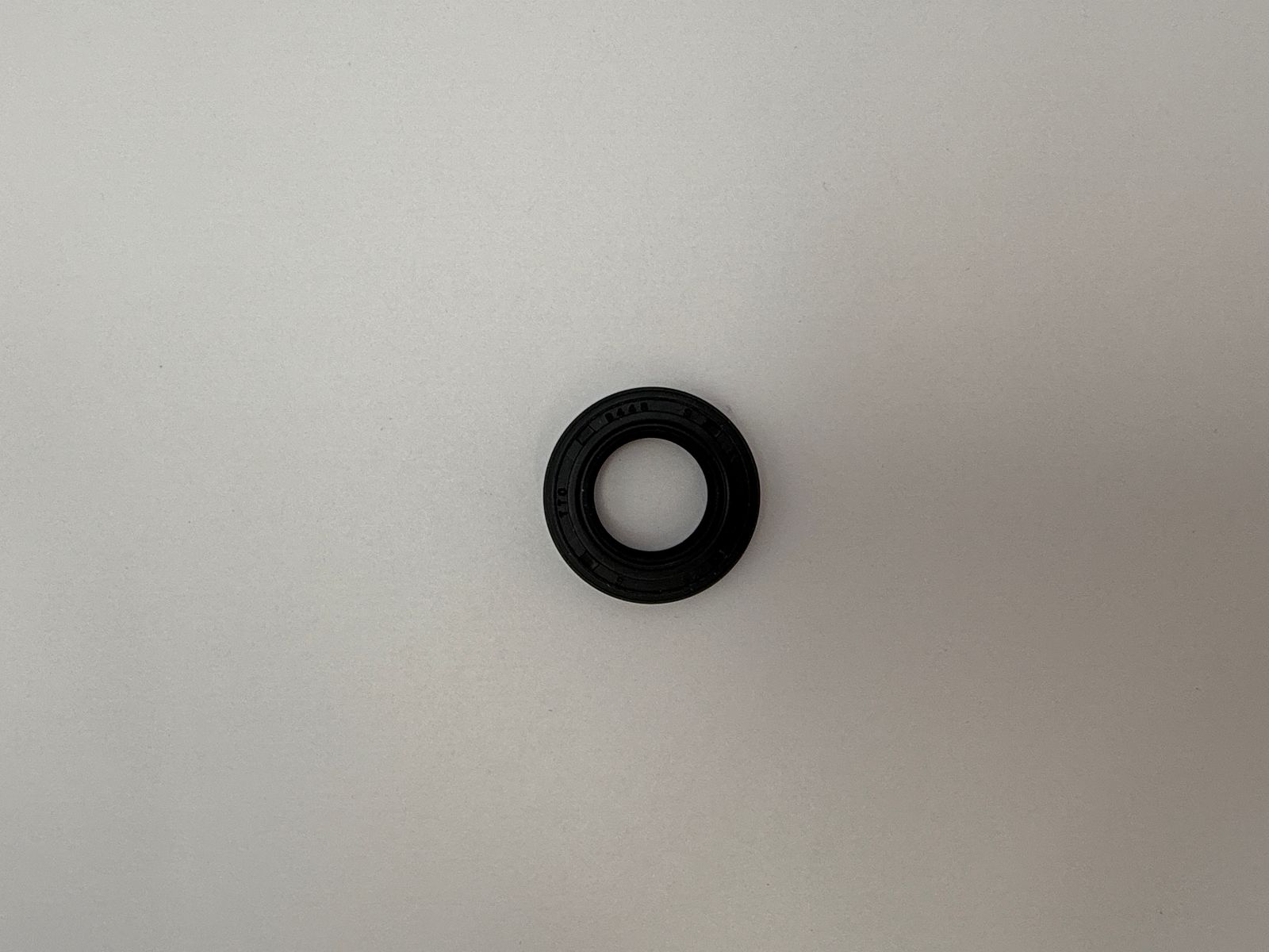 Oil Seals - 512445H image