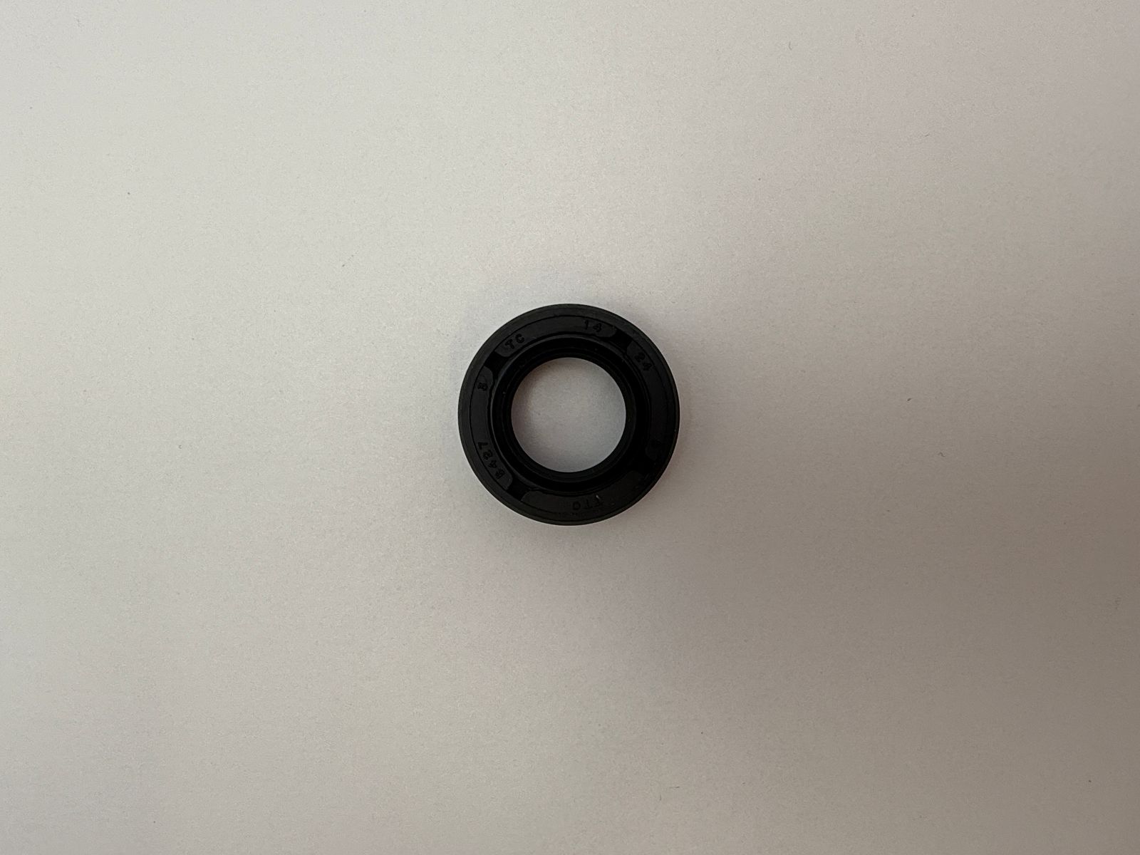 Oil Seals - 512450H image