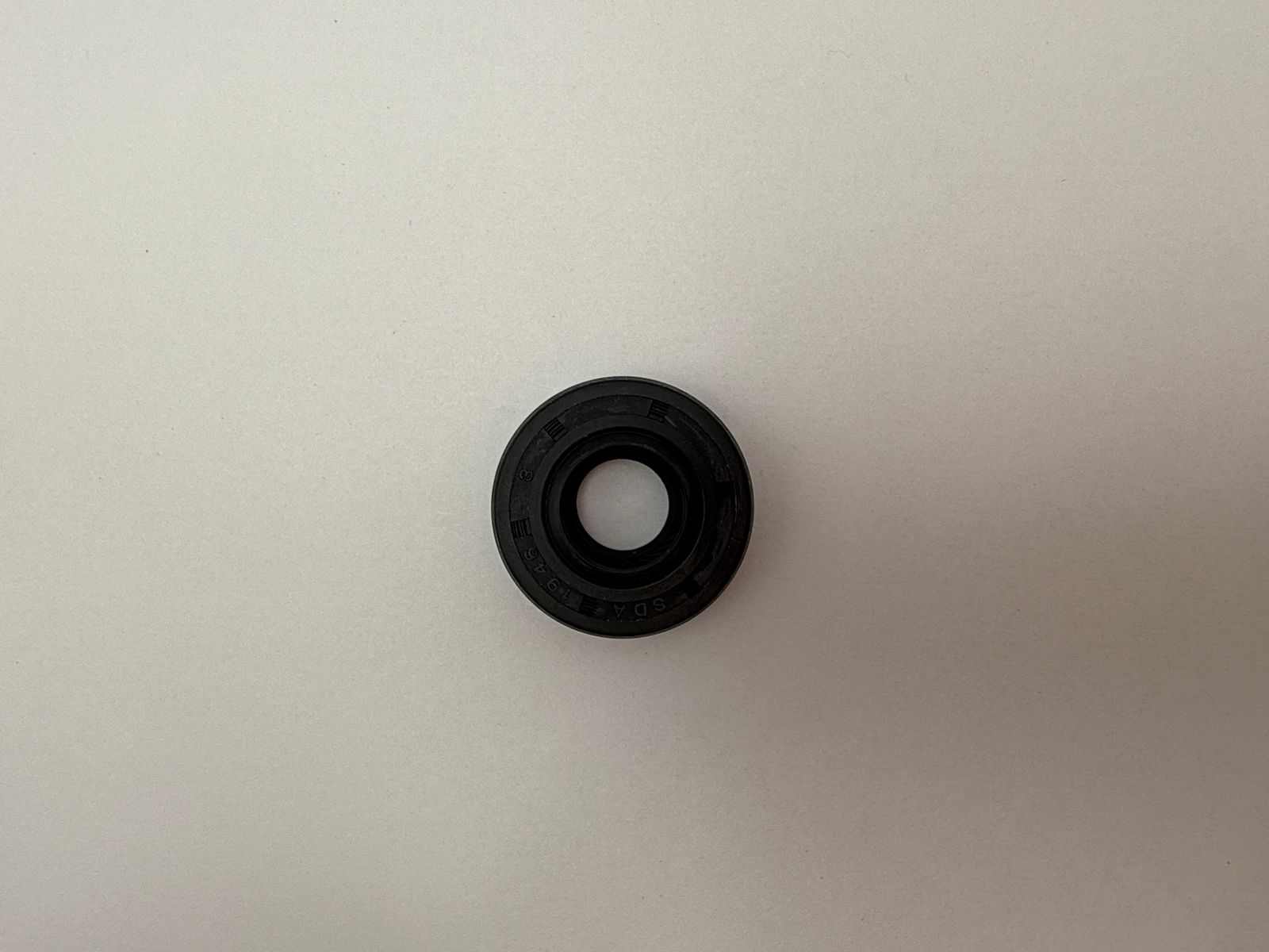 Oil Seals - 512520H image