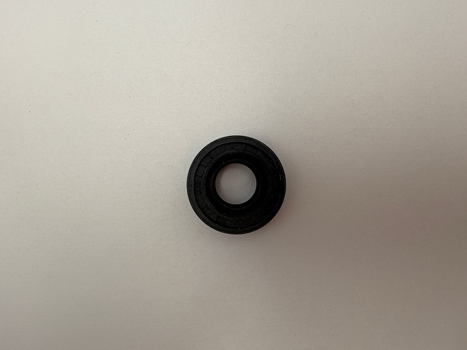 Oil Seals - 512528H image