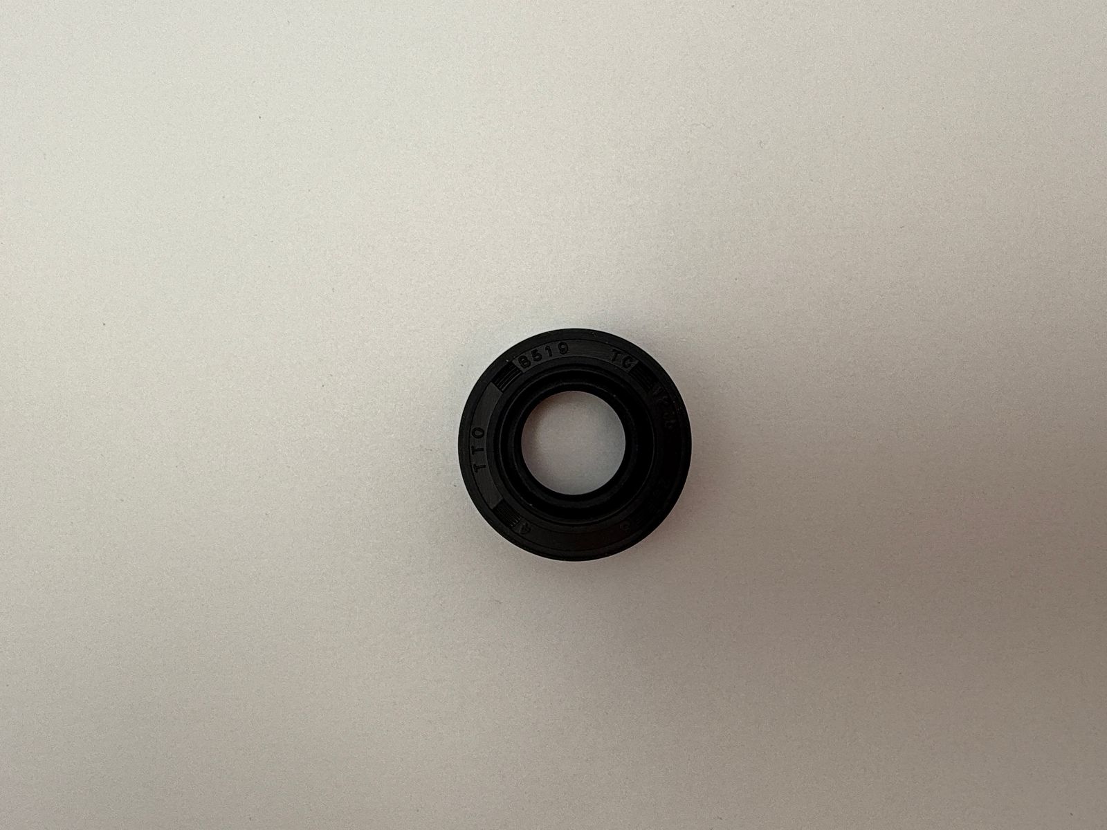 Oil Seals - 512535H image