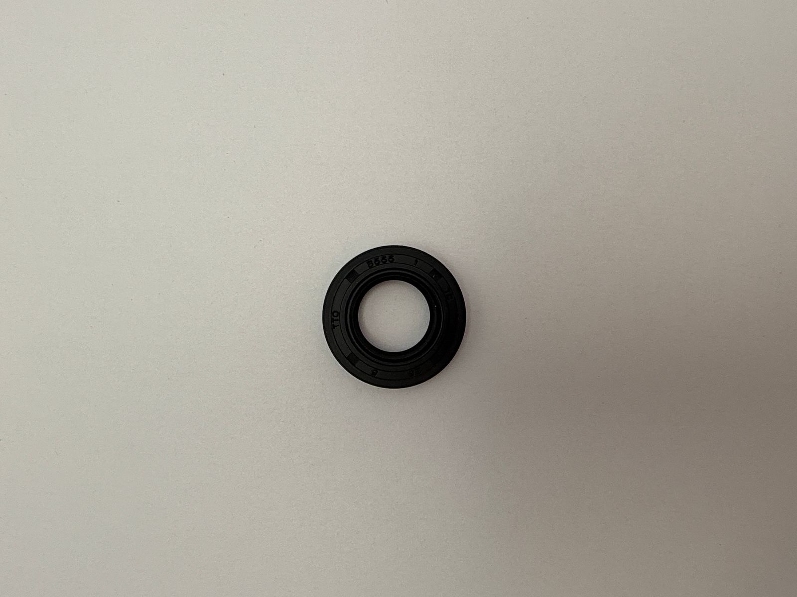 Oil Seals - 512550H image