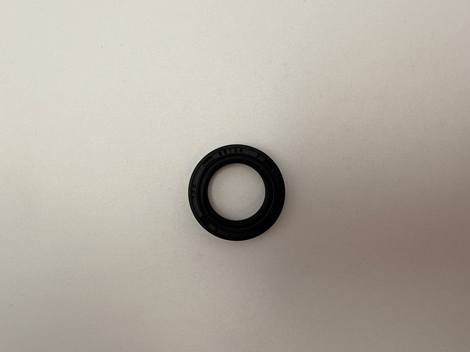 Oil Seals - 512560H image