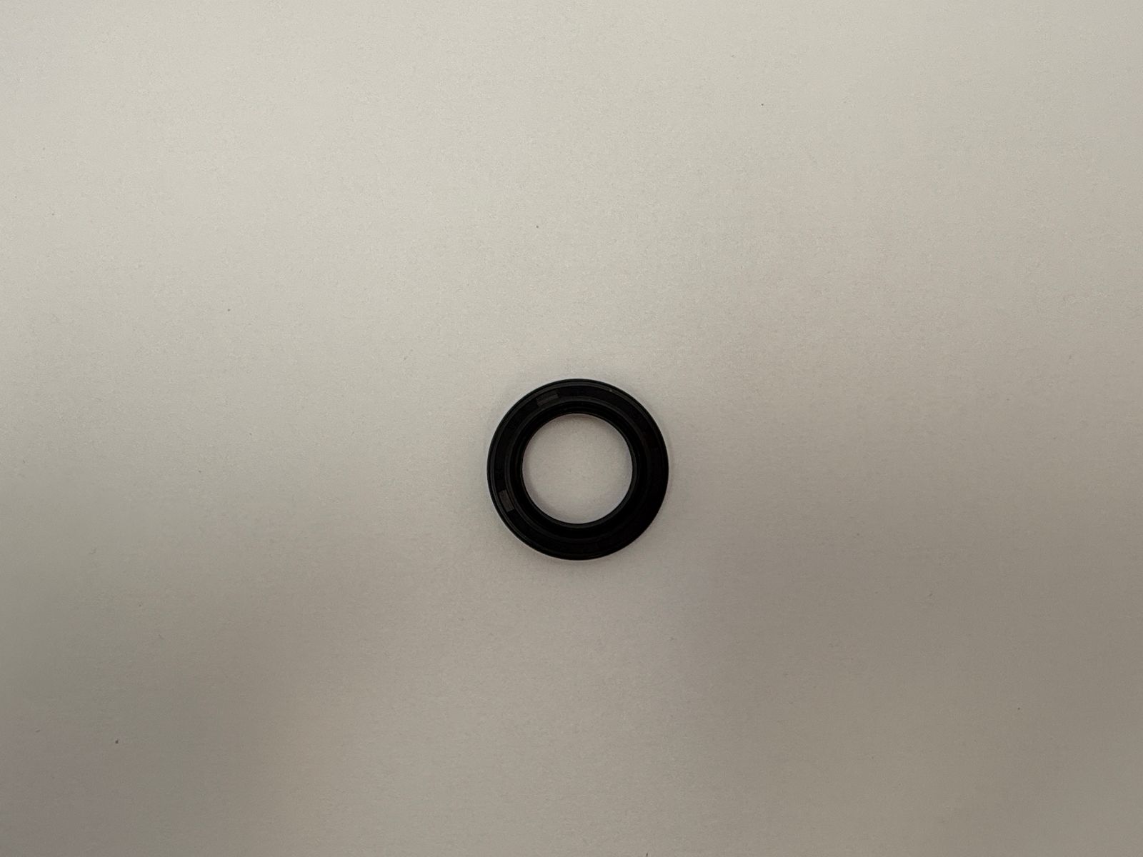 Oil Seals - 512570H image