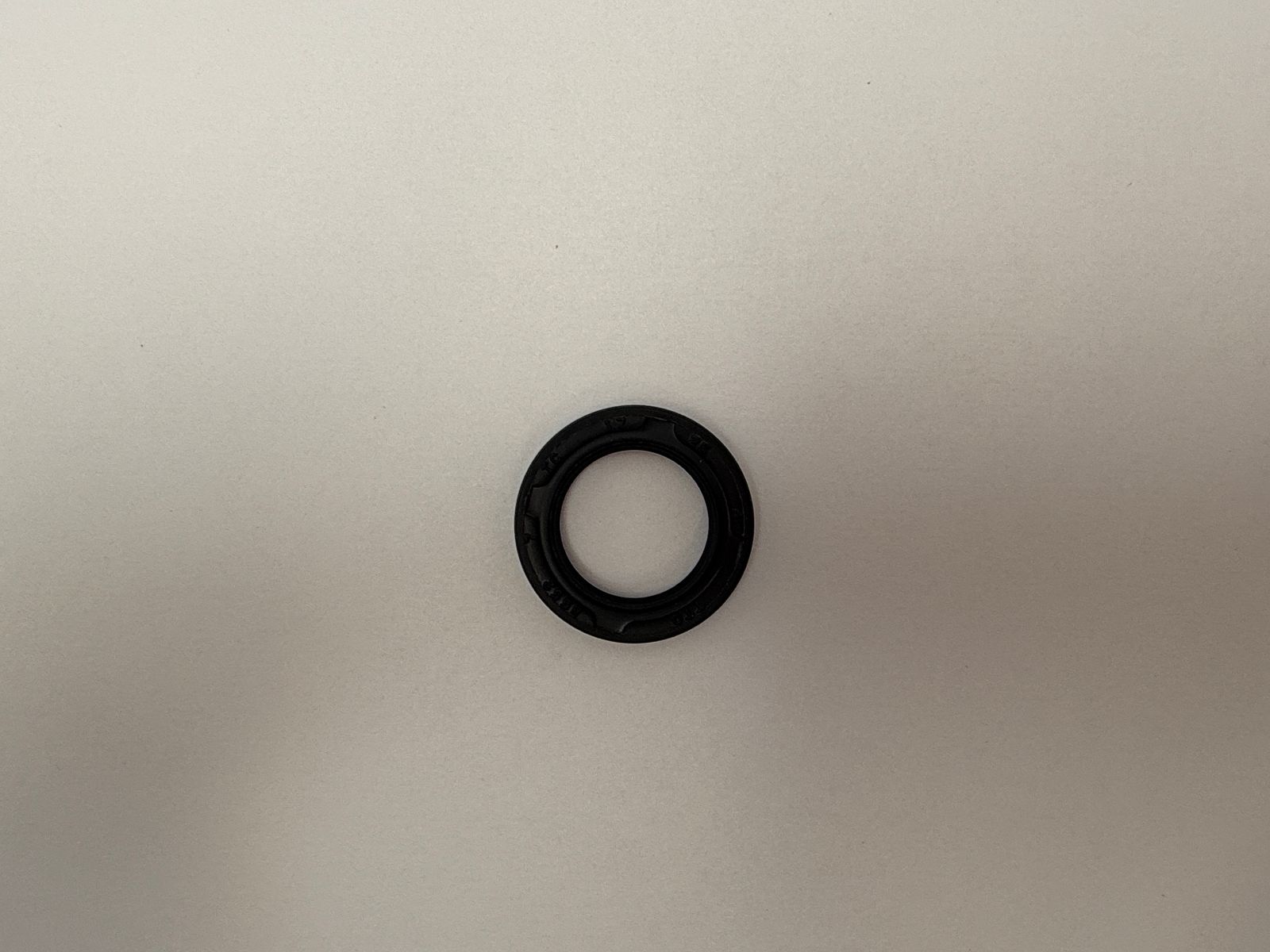 Oil Seals - 512575H image