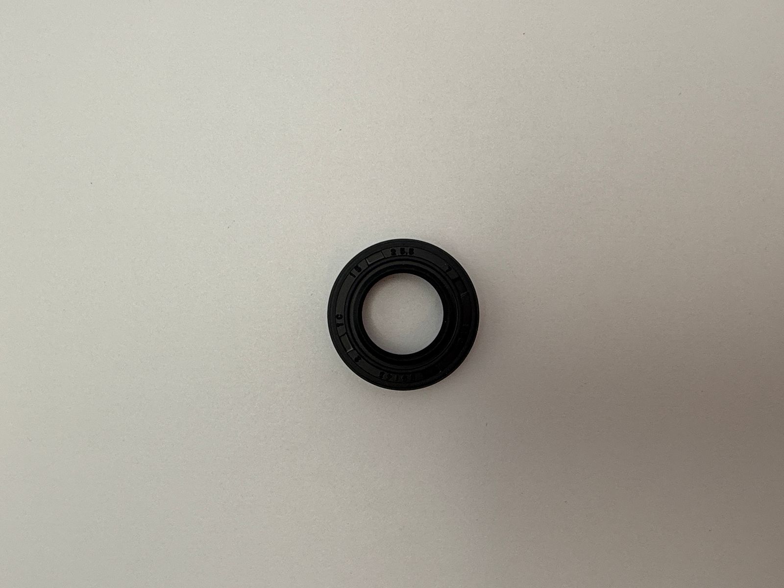 Oil Seals - 512590H image