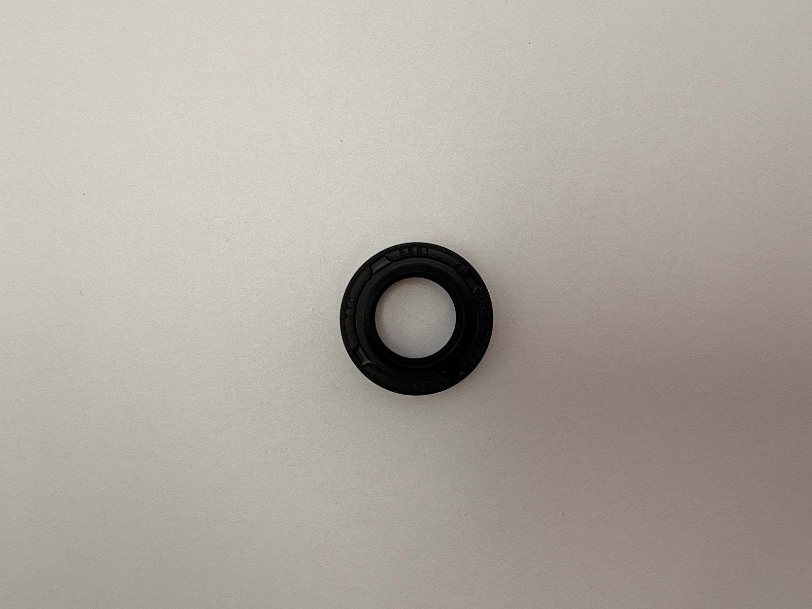 Oil Seals - 512595H image