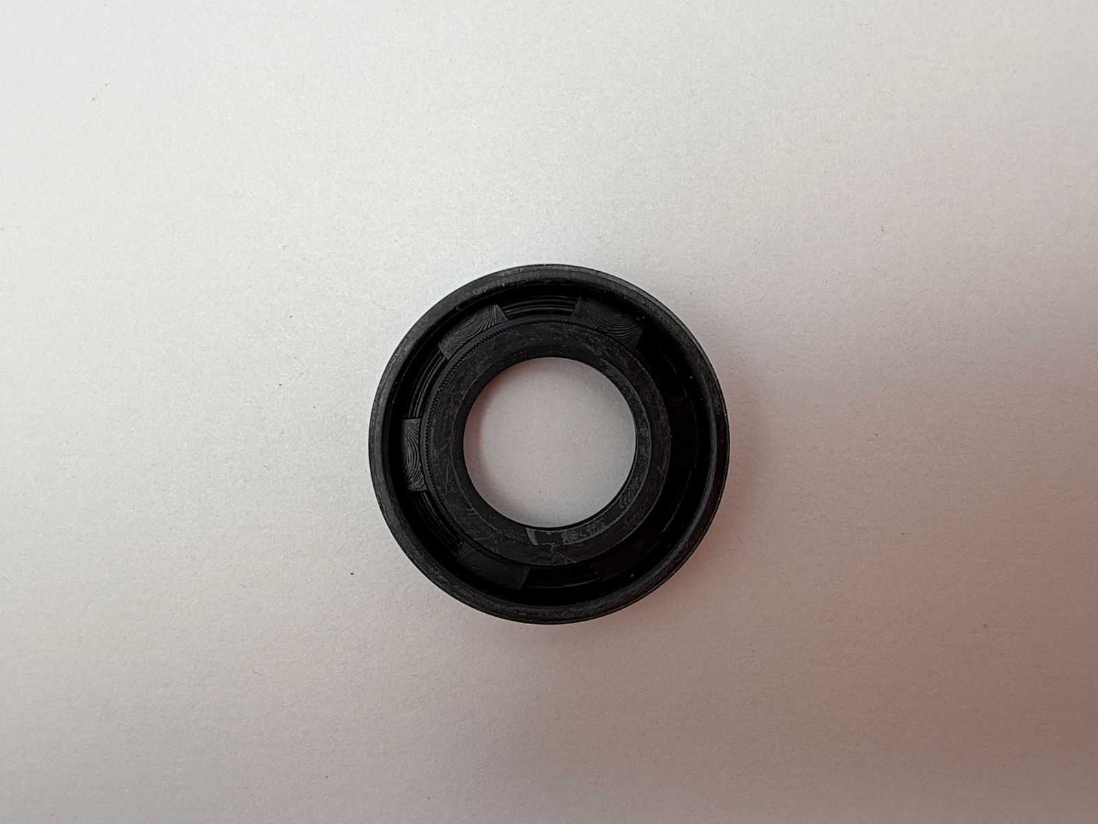 Oil Seals - 512820H image