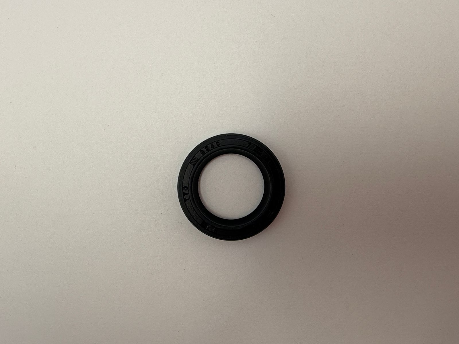 Oil Seals - 512845H image