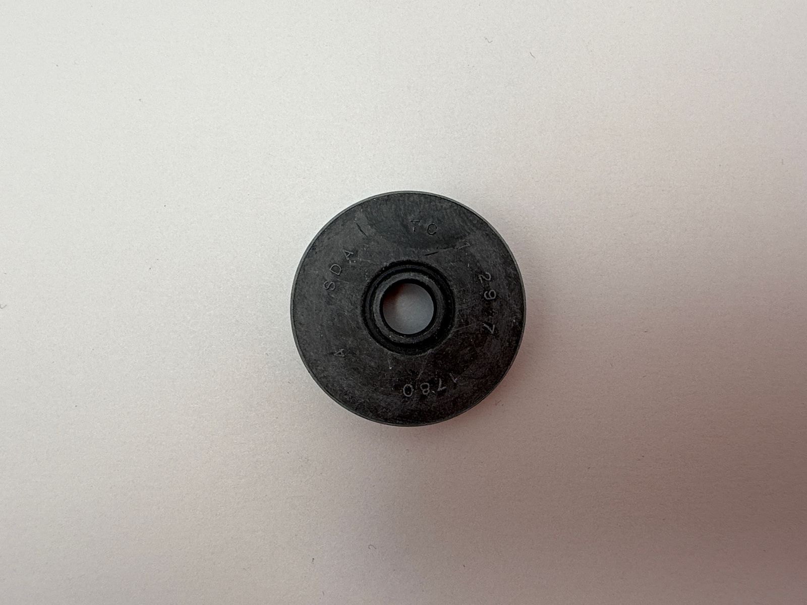 Oil Seals - 512905H image