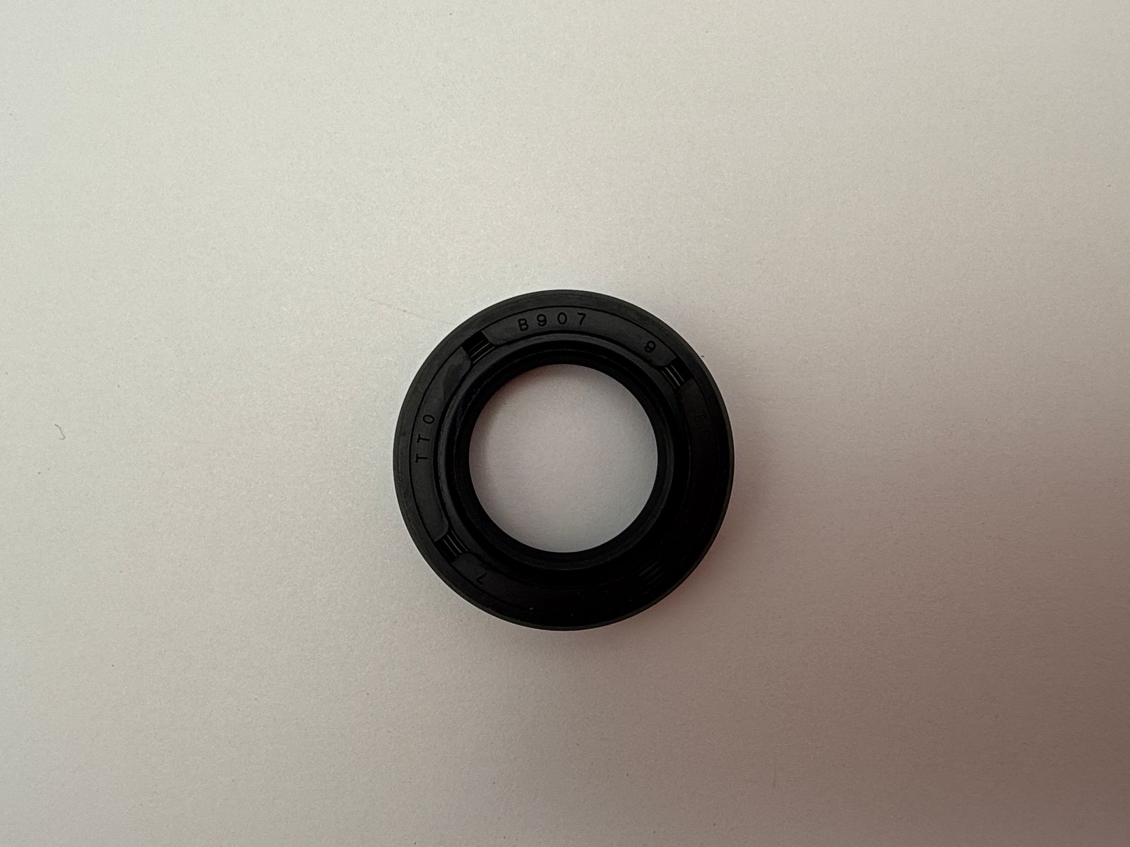 Oil Seals - 512930H image