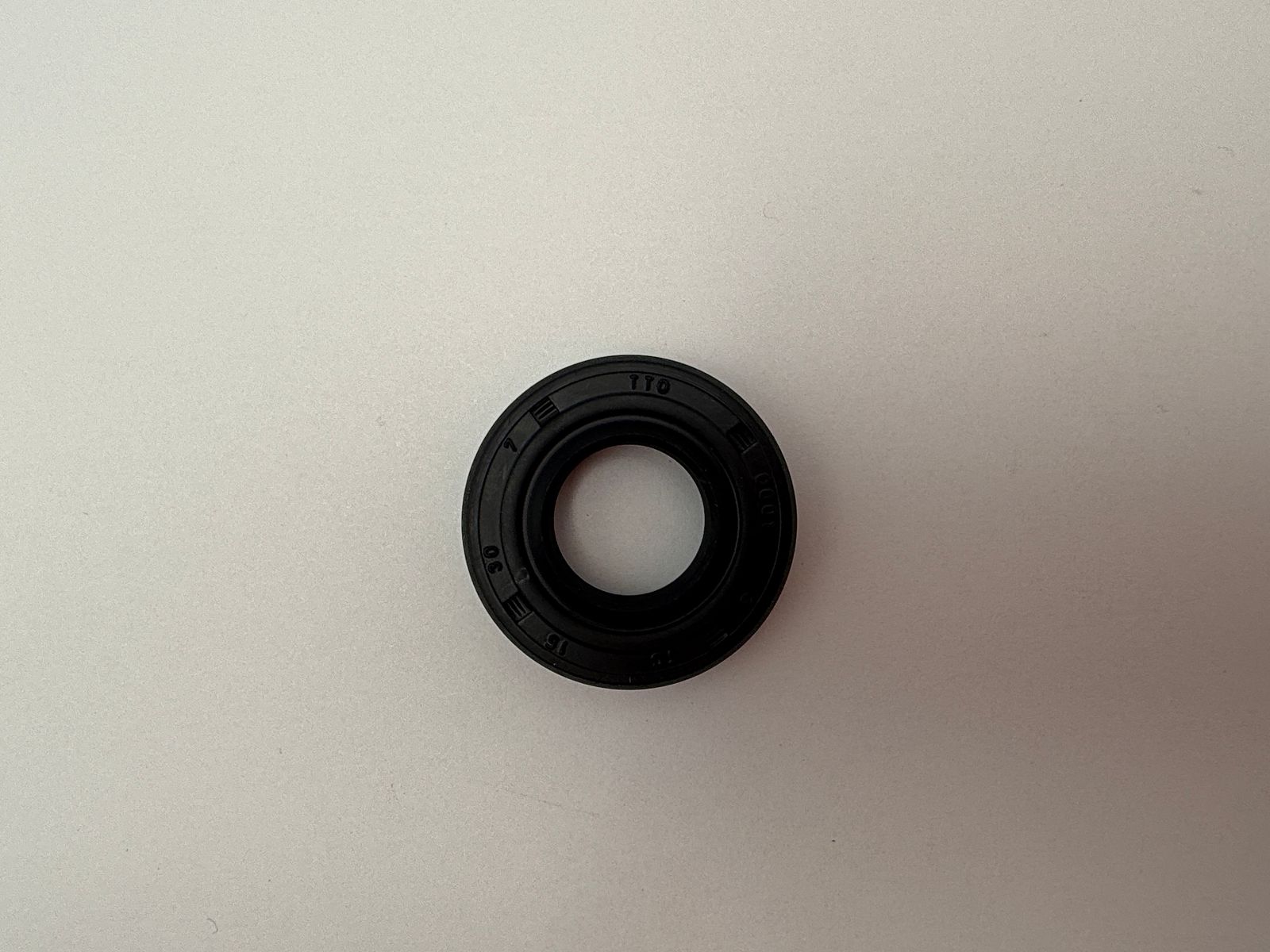 Oil Seals - 513020H image