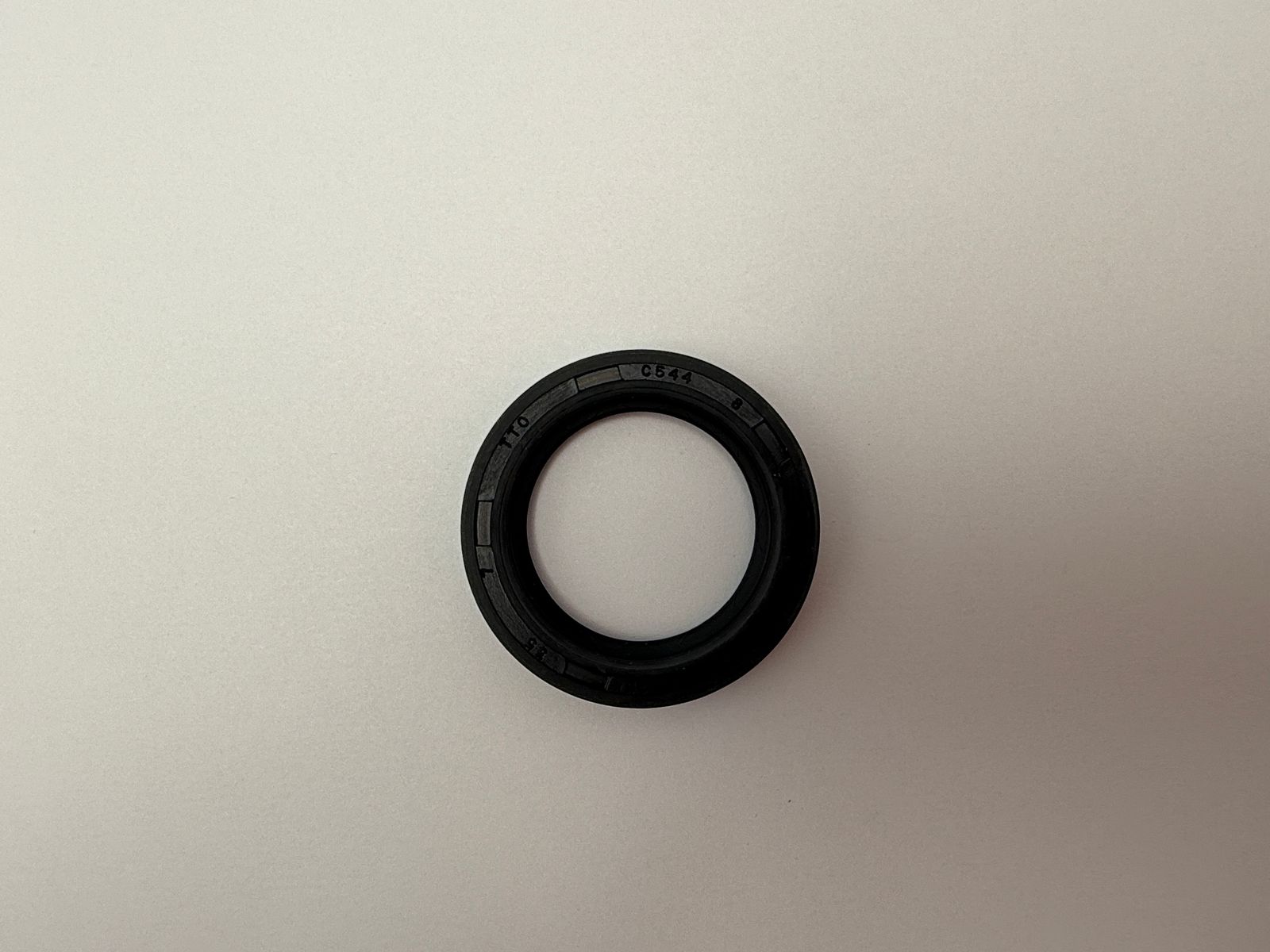 Oil Seals - 513560H image