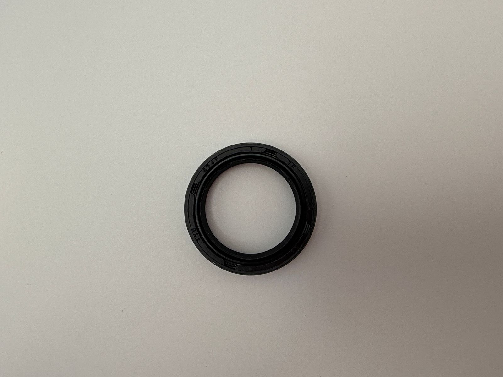 Oil Seals - 513565H image