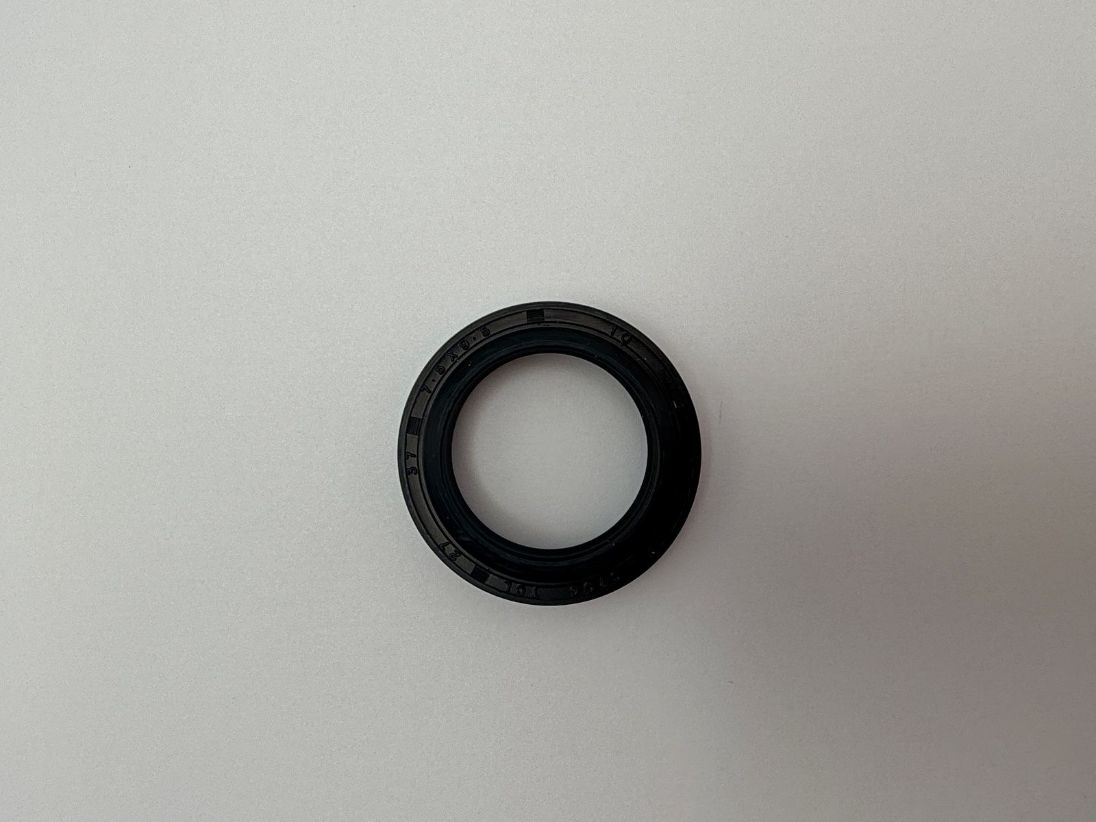 Oil Seals - 513768H image