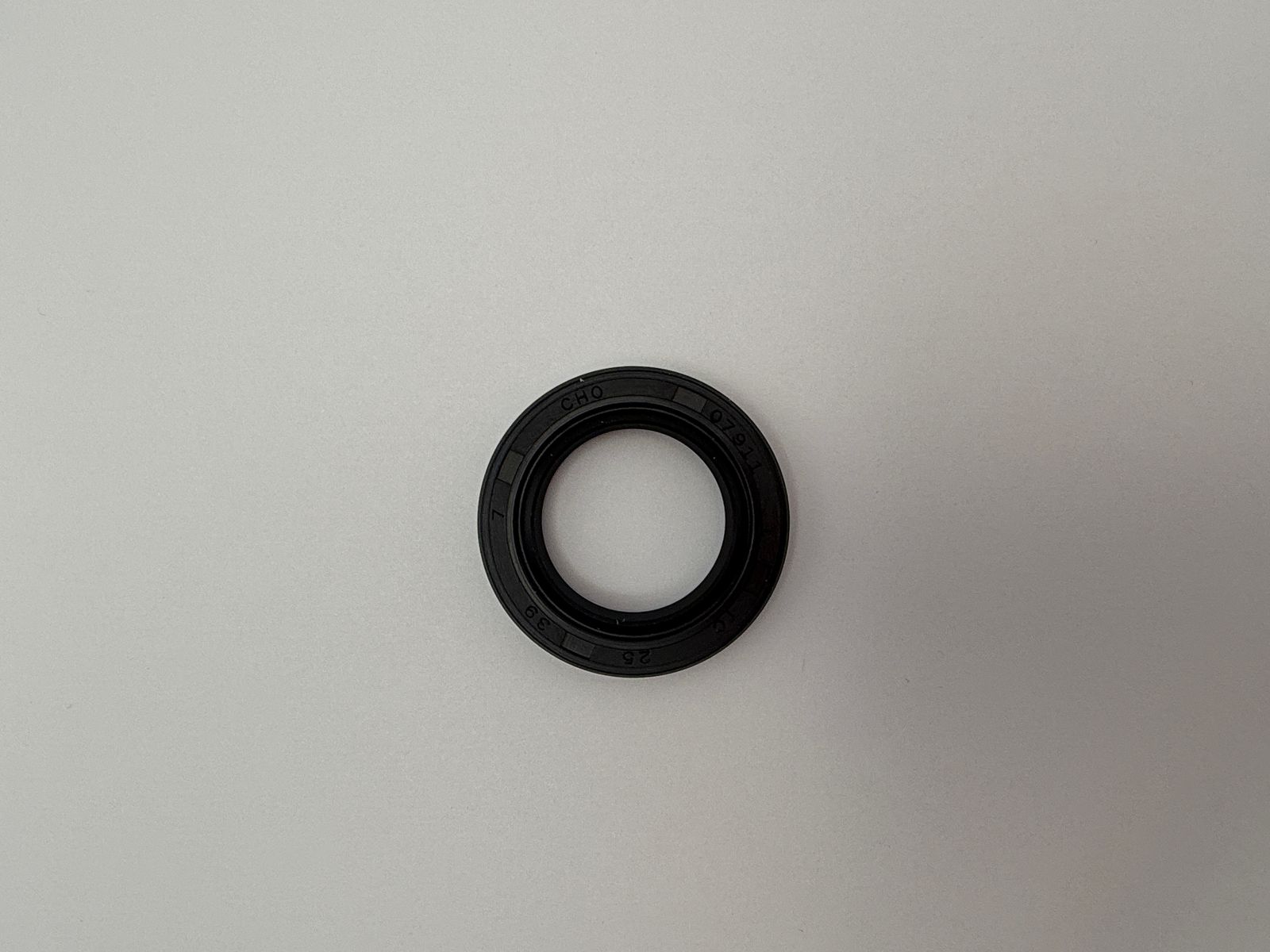Oil Seals - 513935H image