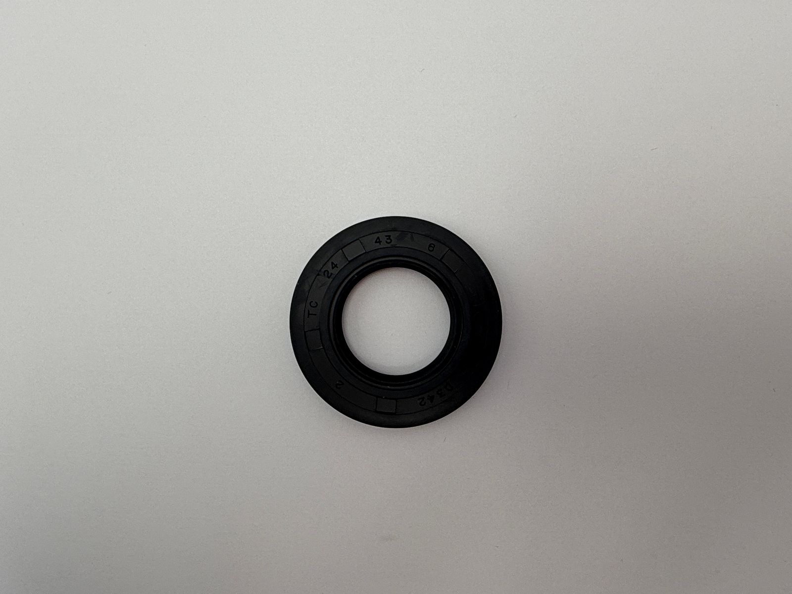 Oil Seals - 514325H image