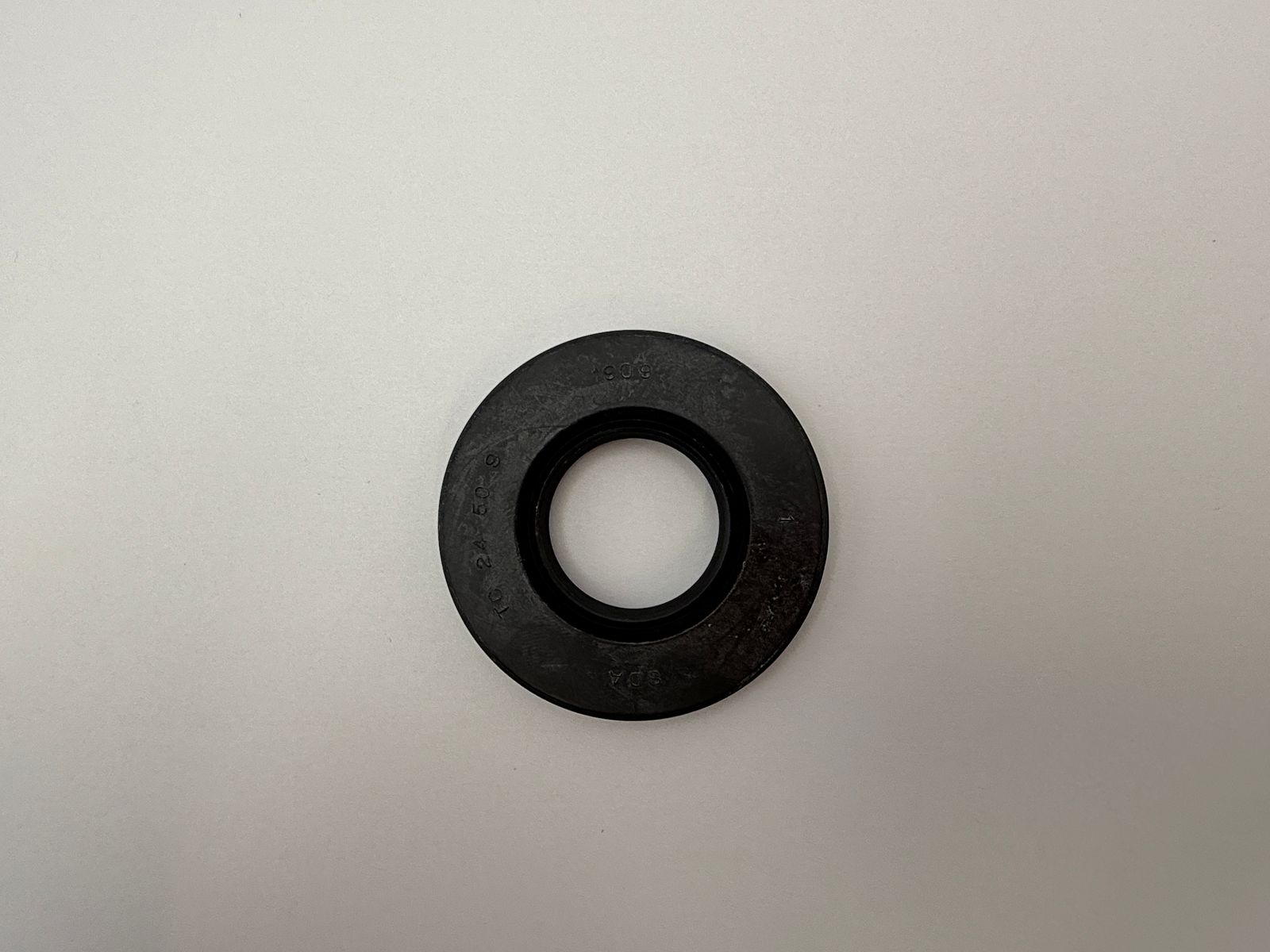 Oil Seals - 515040H image