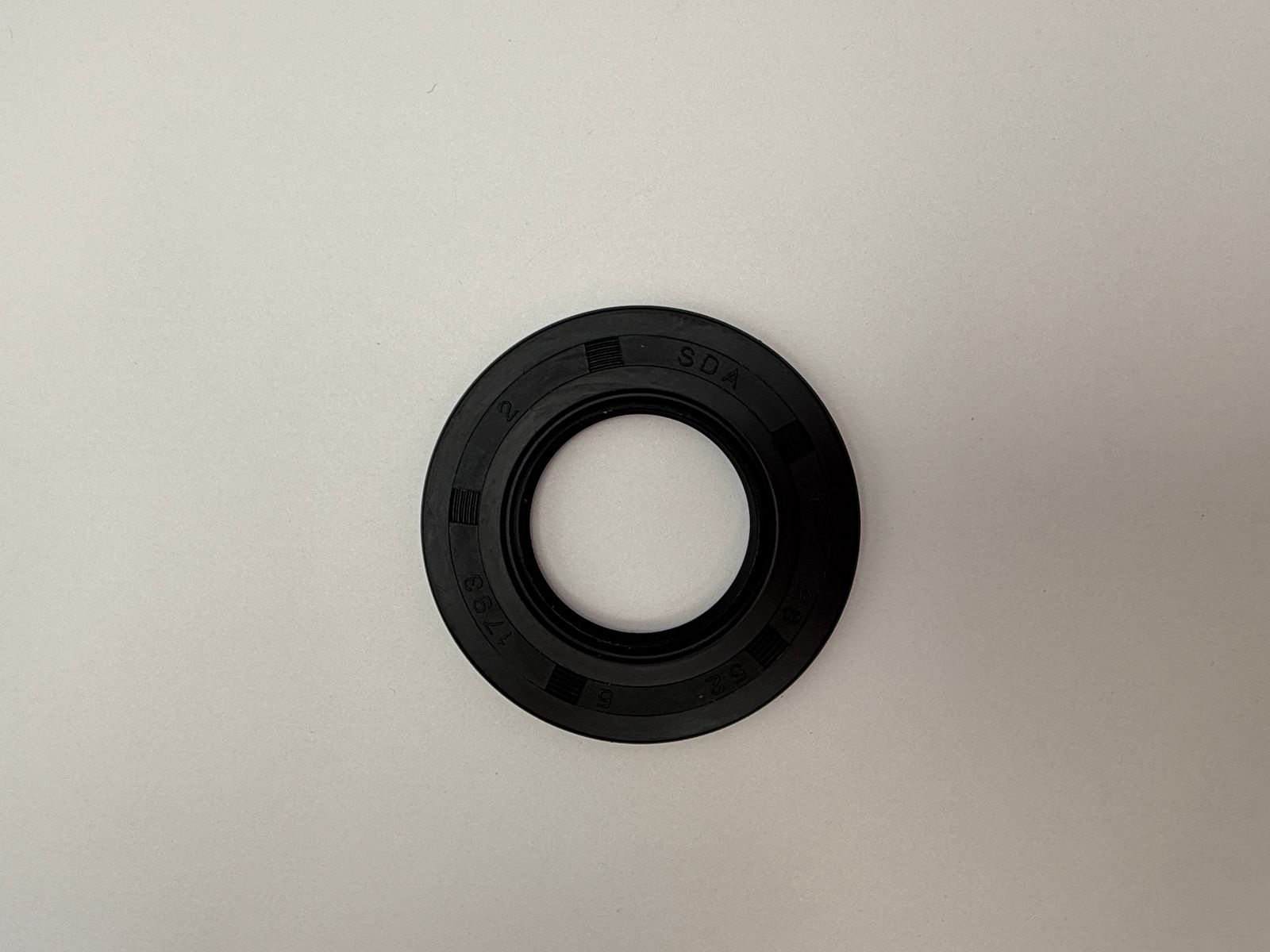Oil Seals - 515237H image