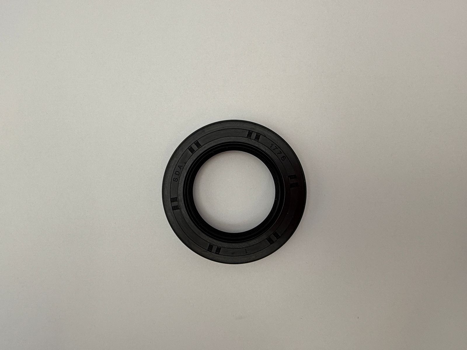 Oil Seals - 515257H image