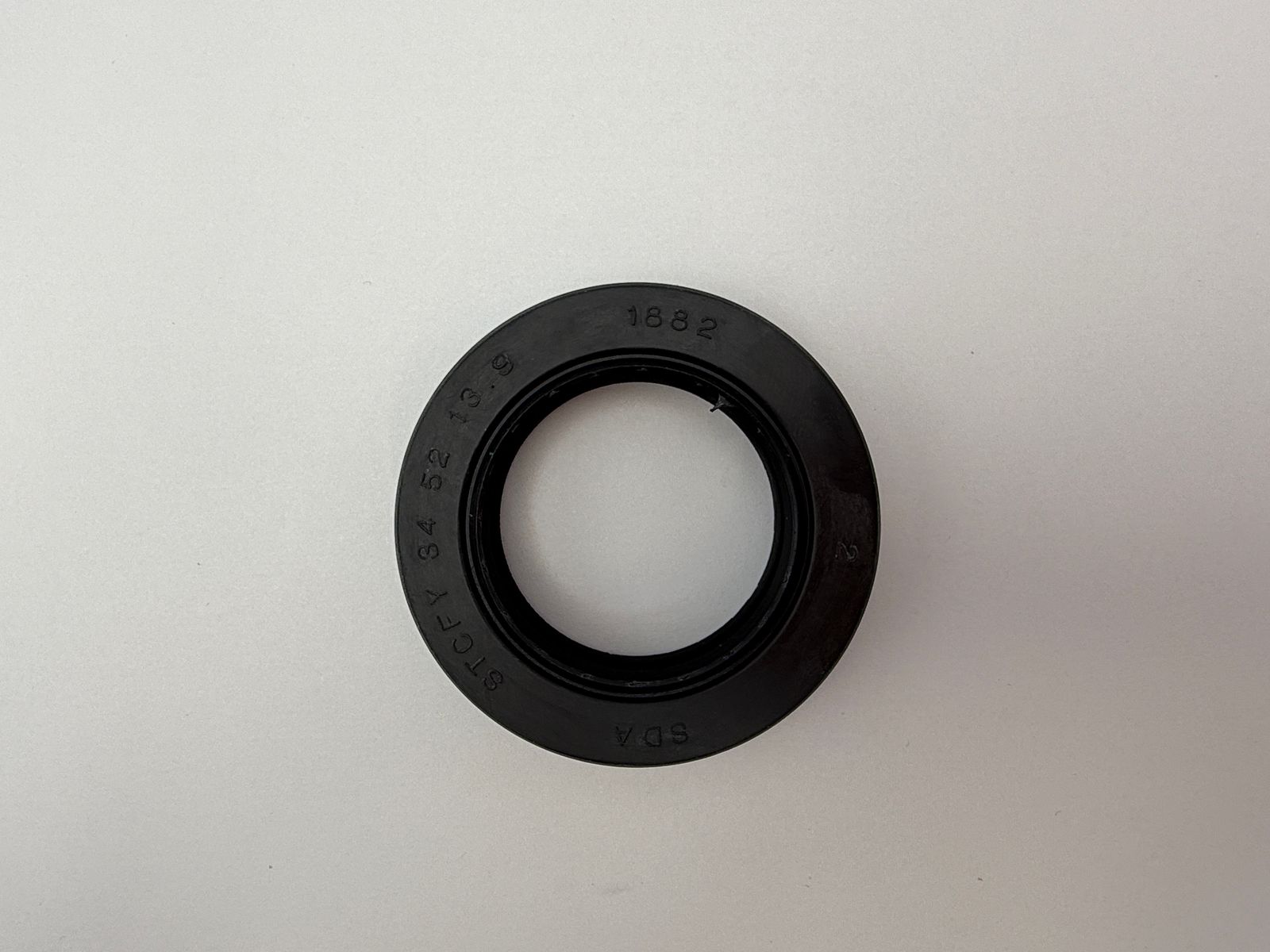 Oil Seals - 515270H image