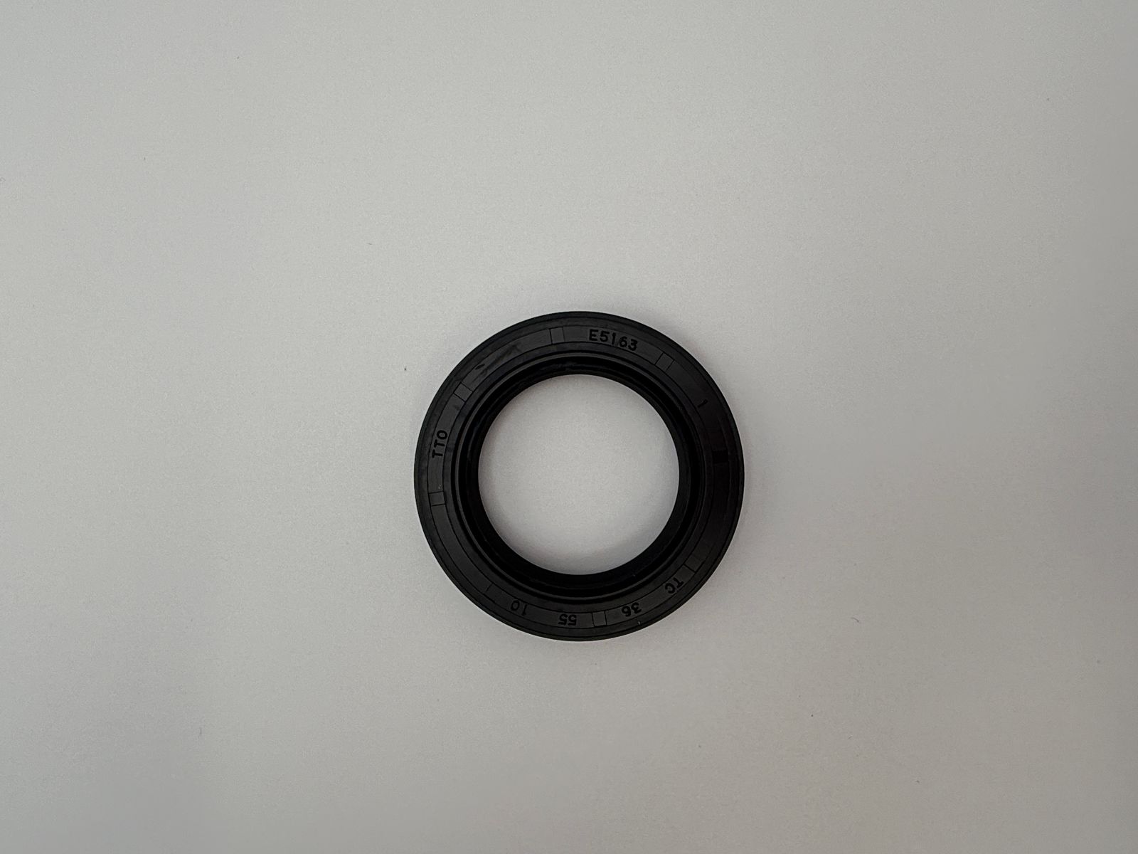 Oil Seals - 515557H image