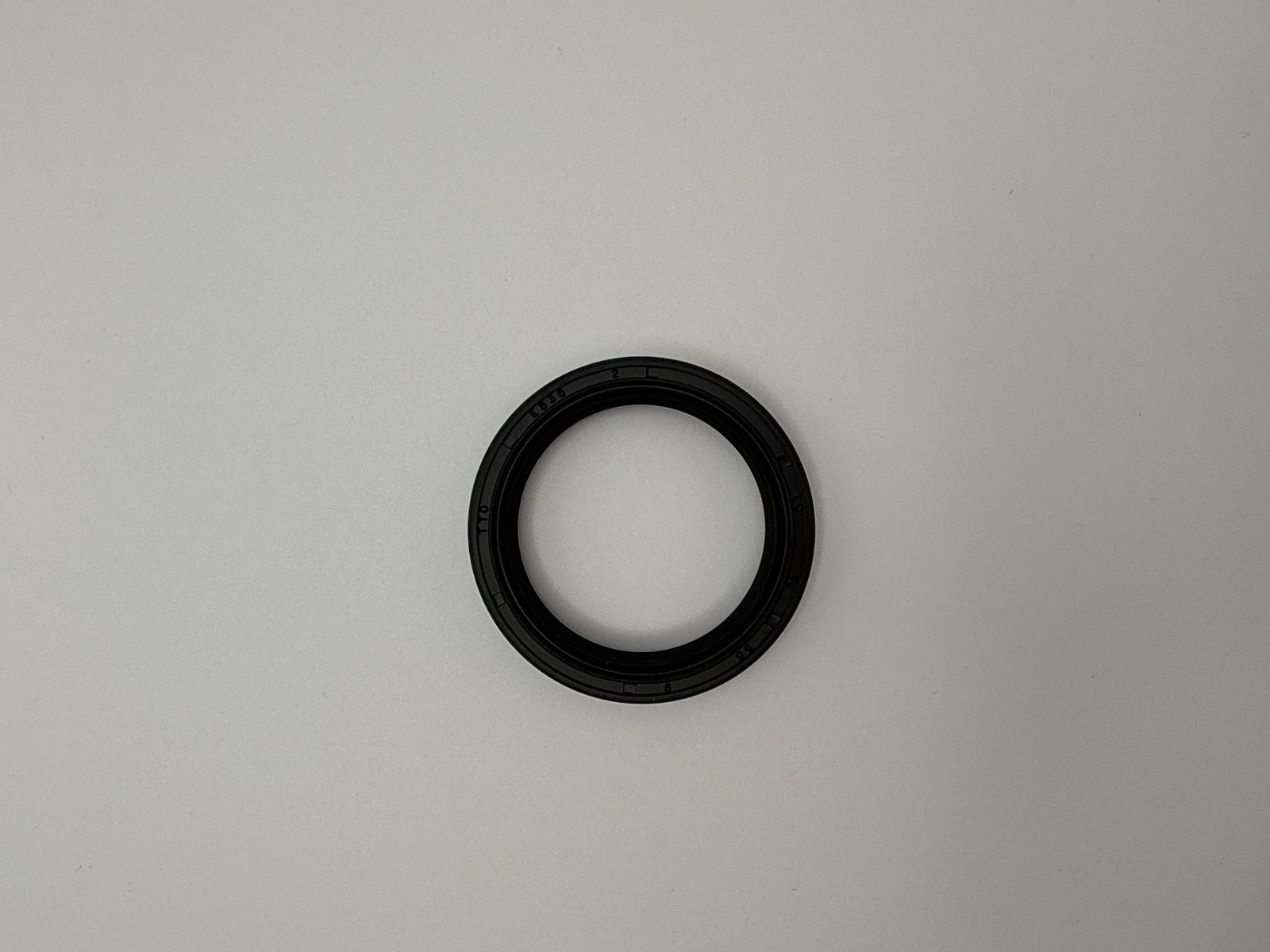 Oil Seals - 515588H image