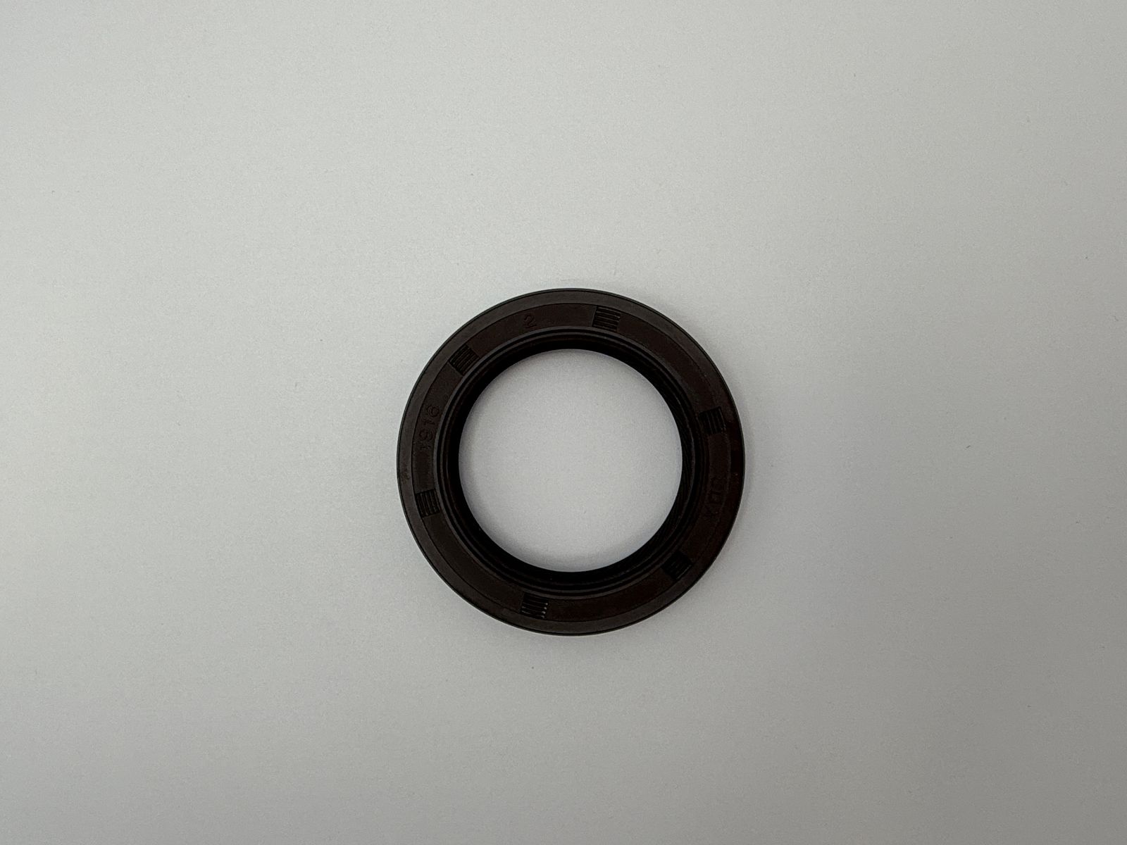 Oil Seals - 515858H image