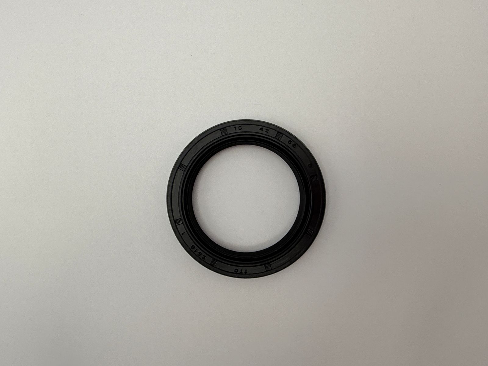 Oil Seals - 515865H image