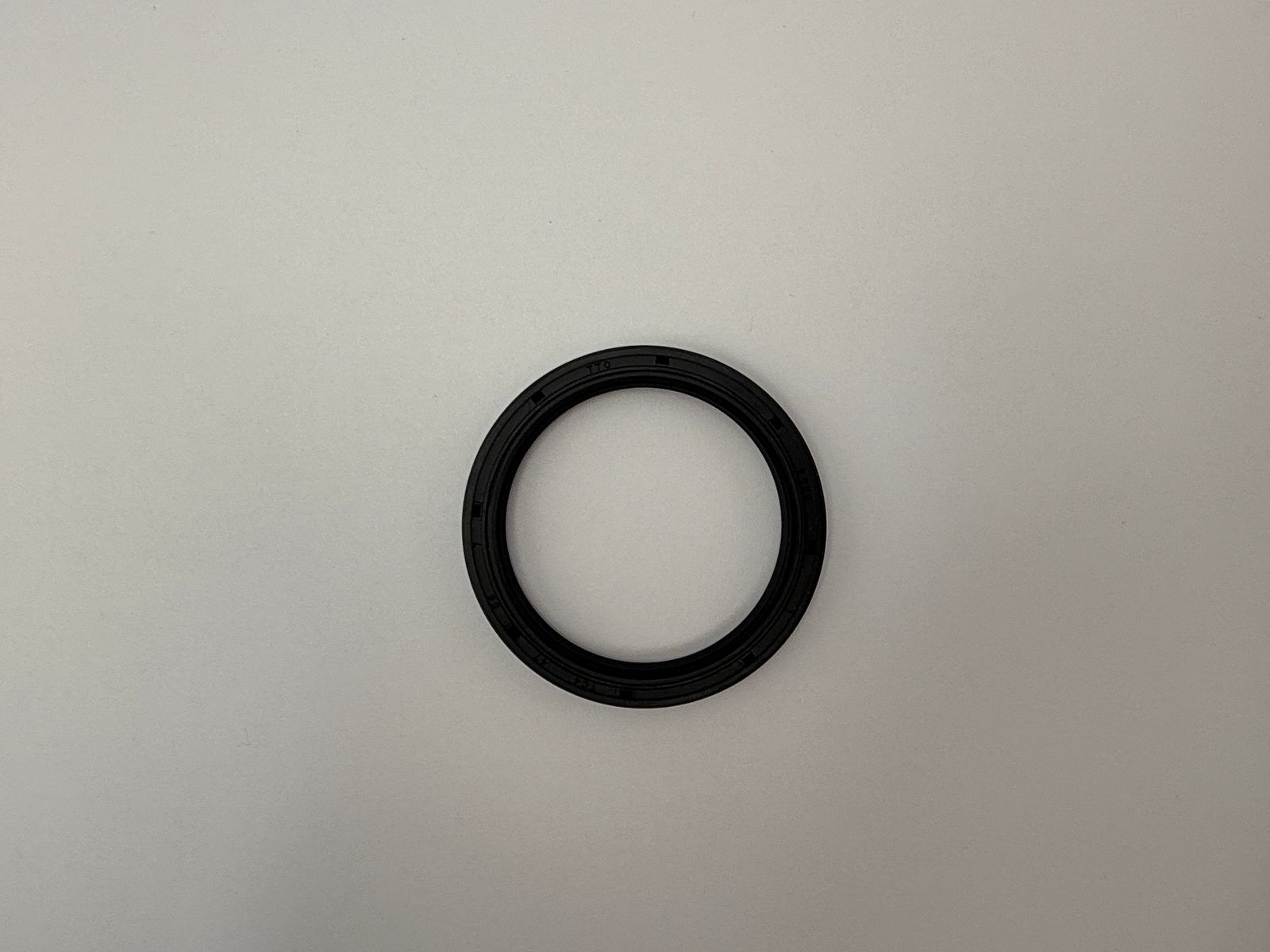 Oil Seals - 515895H image