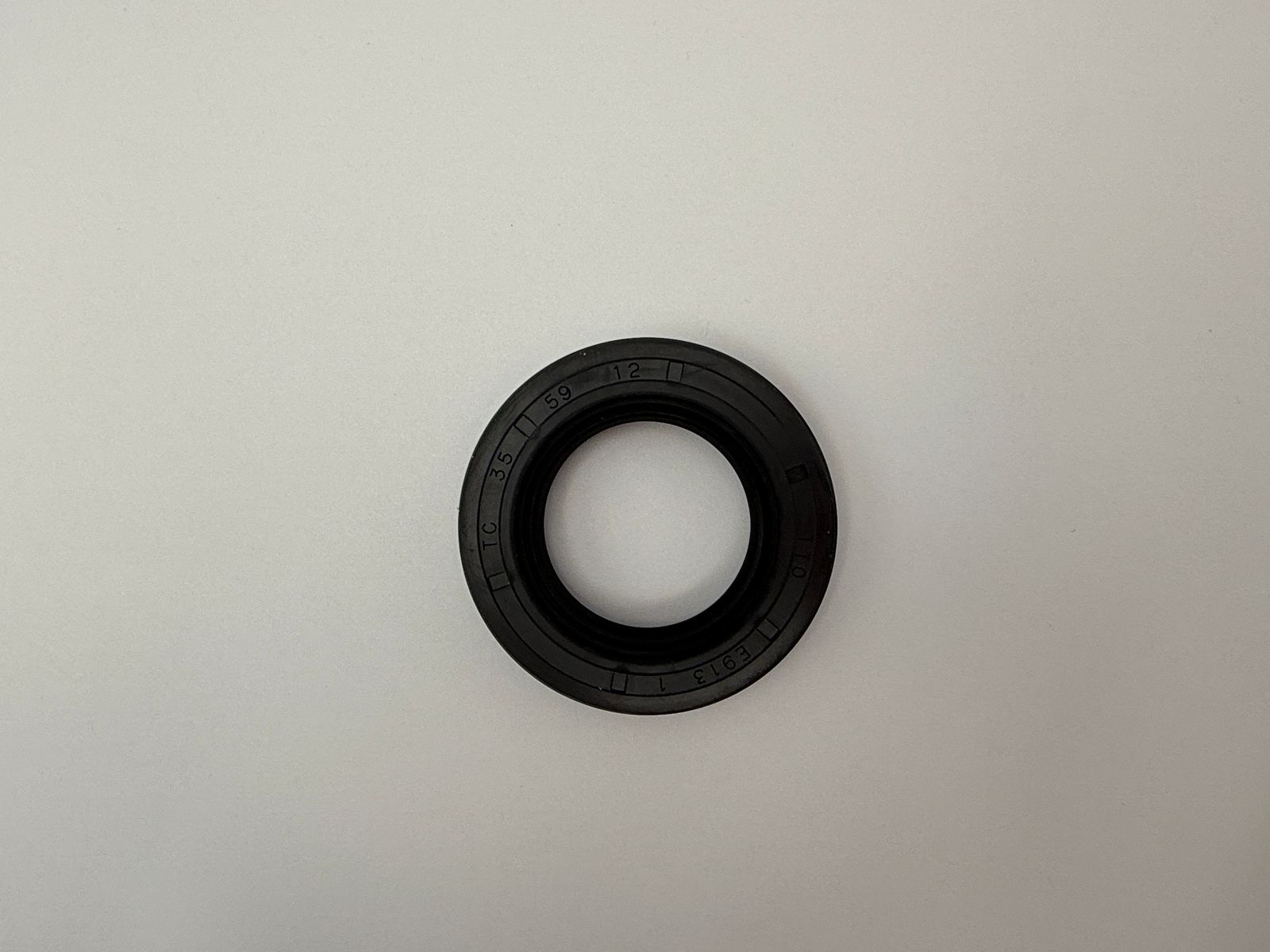 Oil Seals - 515930H image