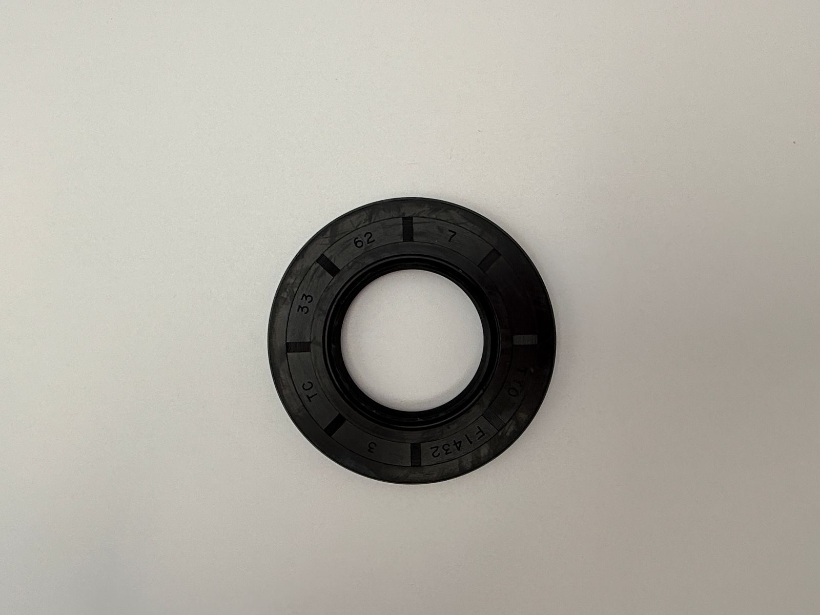 Oil Seals - 516232H image