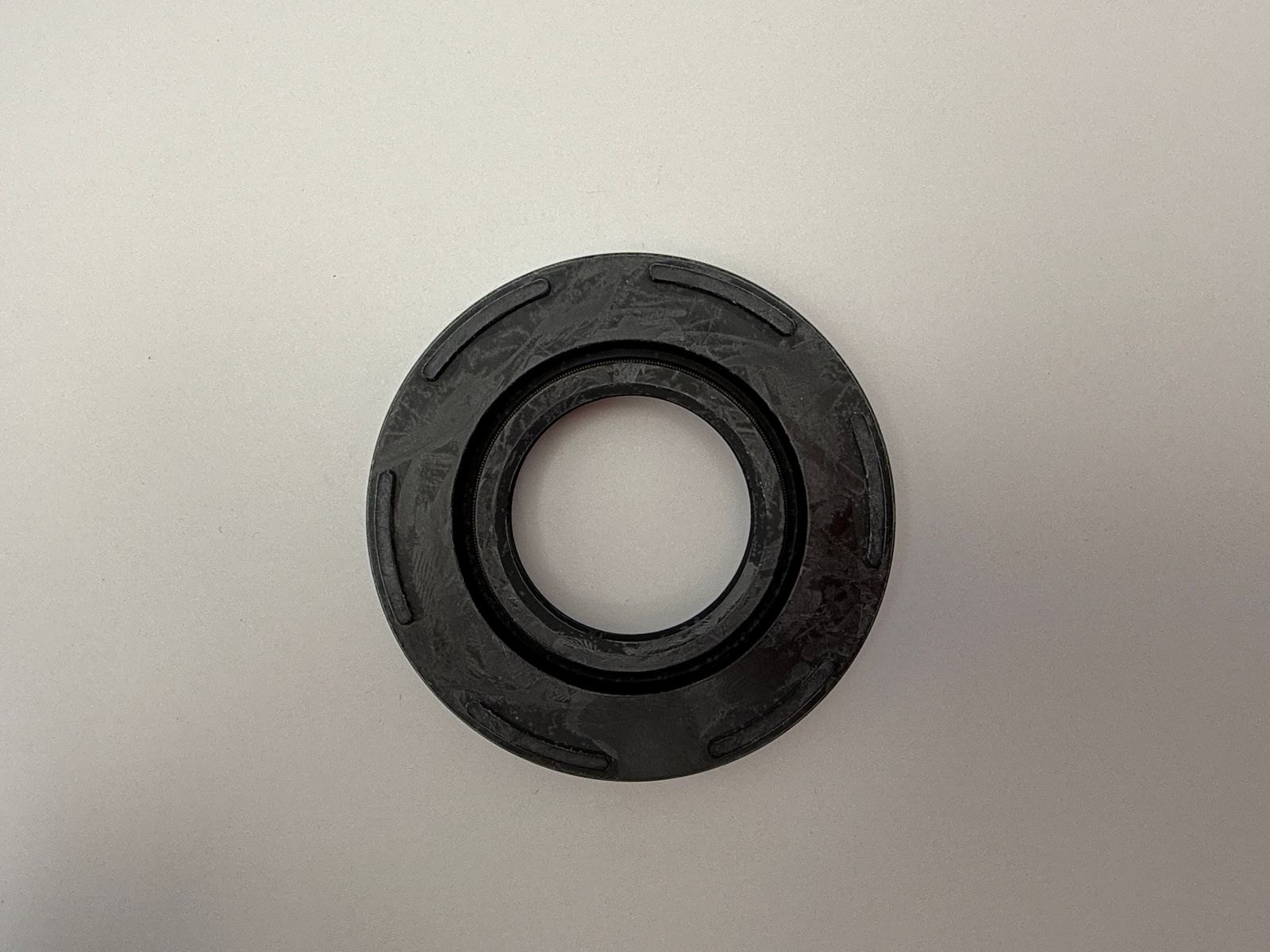 Oil Seals - 516540H image