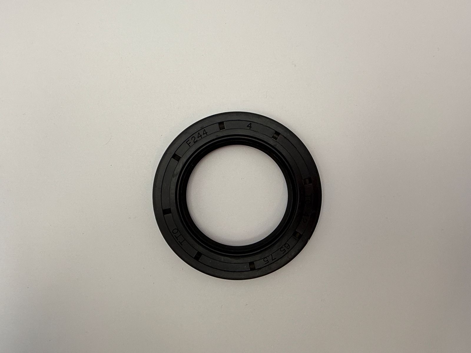 Oil Seals - 516565H image