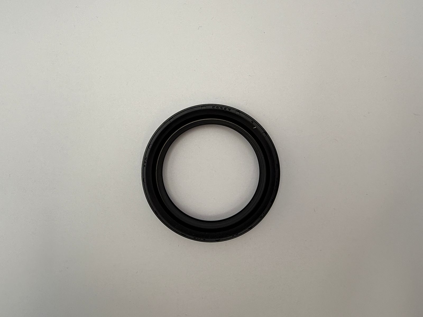 Oil Seals - 516590H image