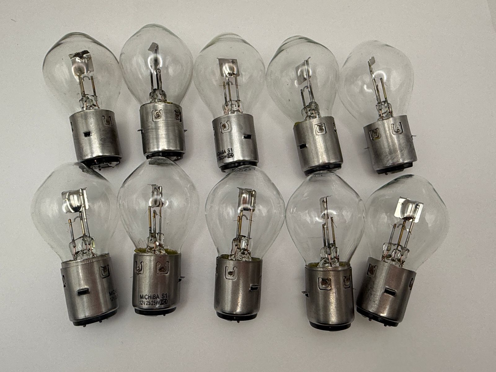 Headlight Bulbs - 557525H image
