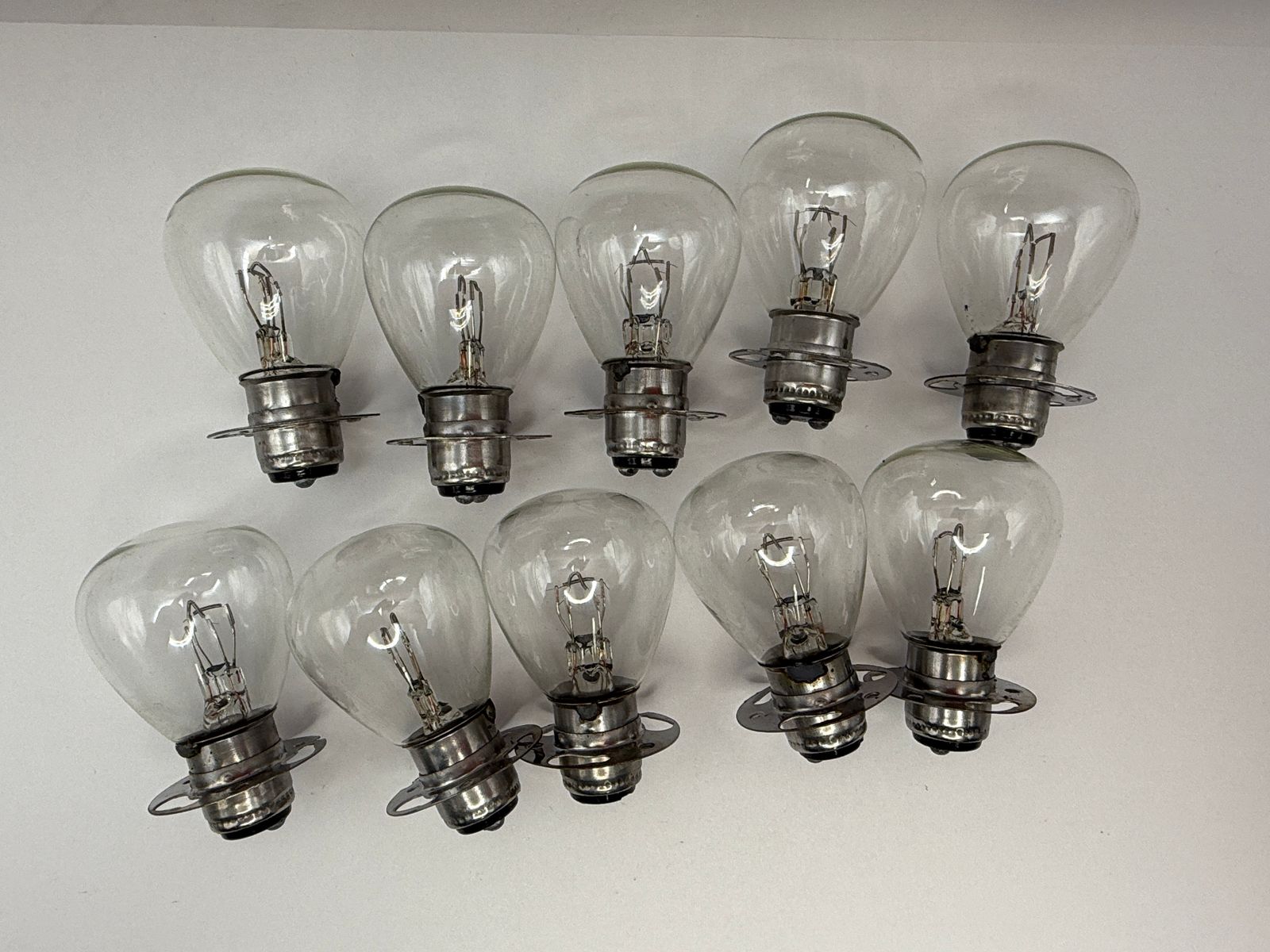 Headlight Bulbs - 558245M image