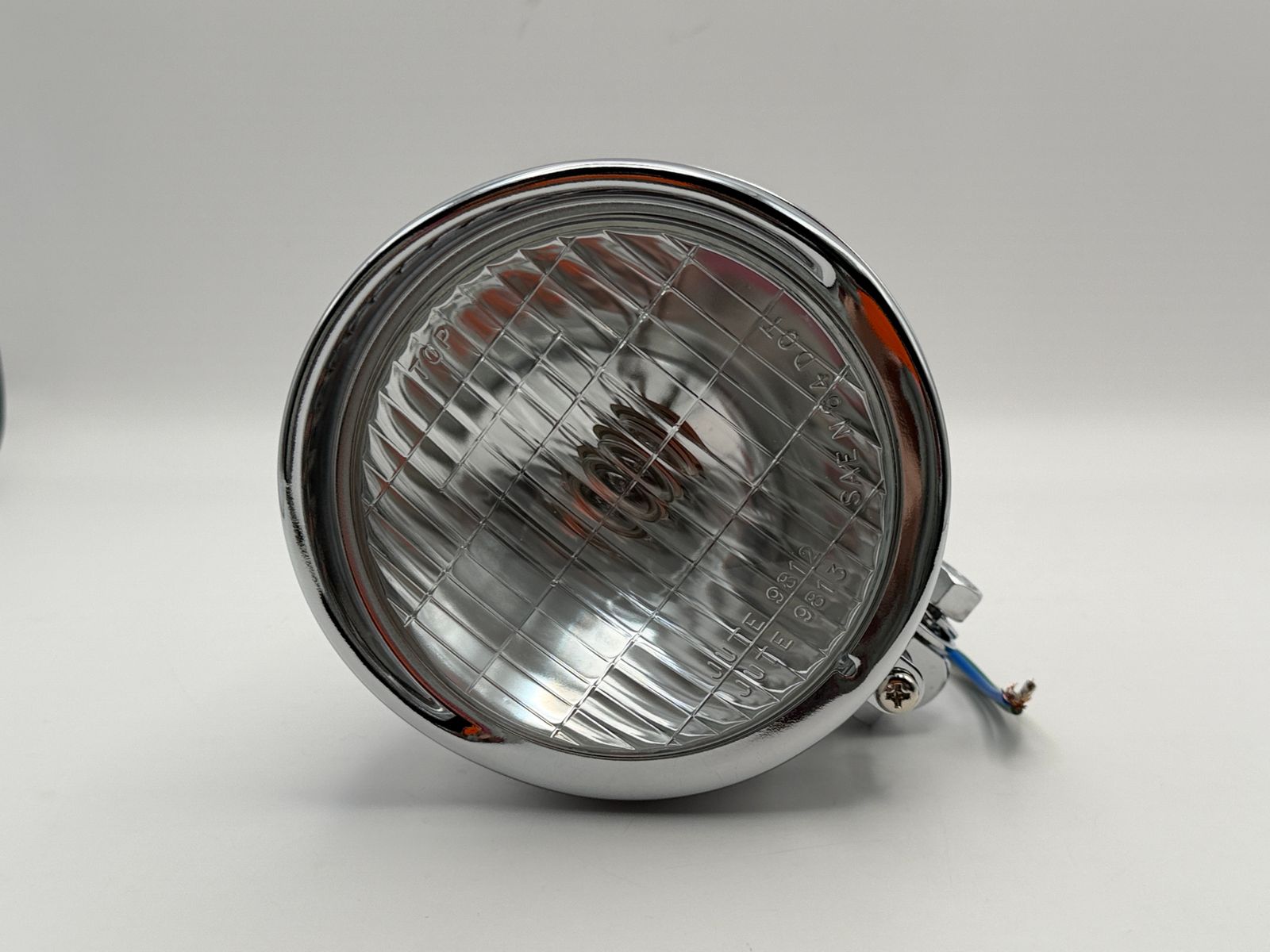Headlights - 560450H image