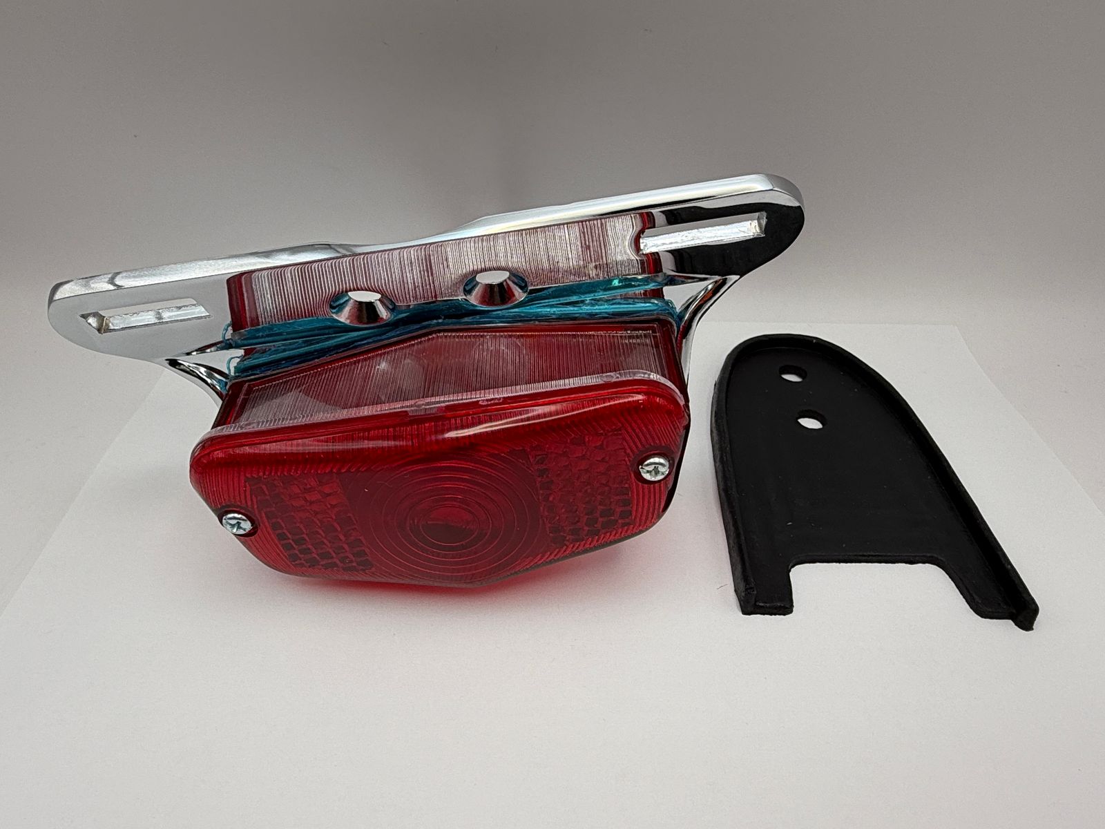 Taillights - 570110H image