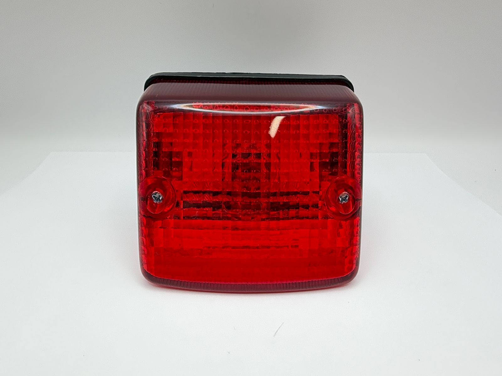 Taillights - 572250H image